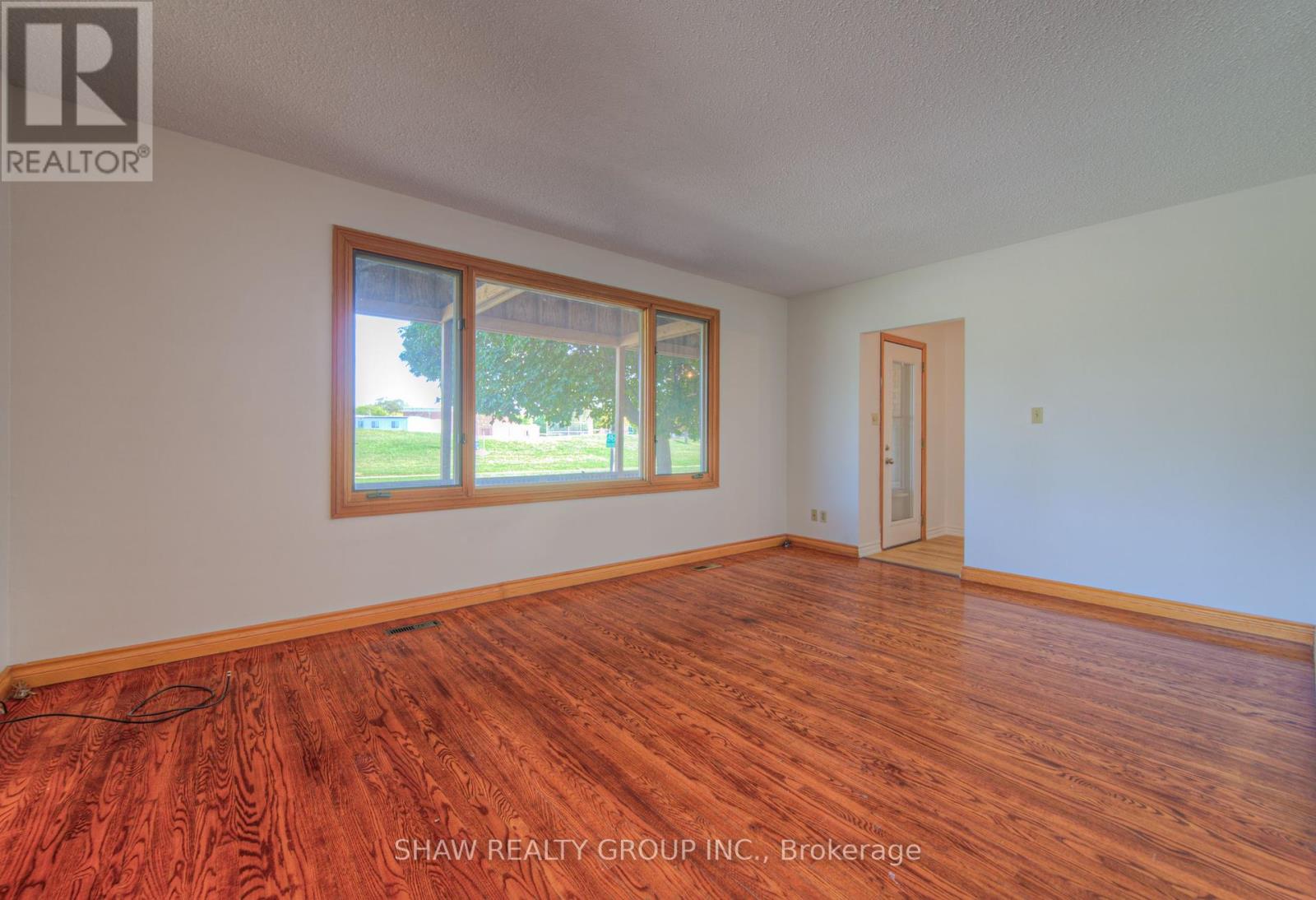 69 Bismark Drive, Cambridge, Ontario  N1S 4E7 - Photo 9 - X12447995