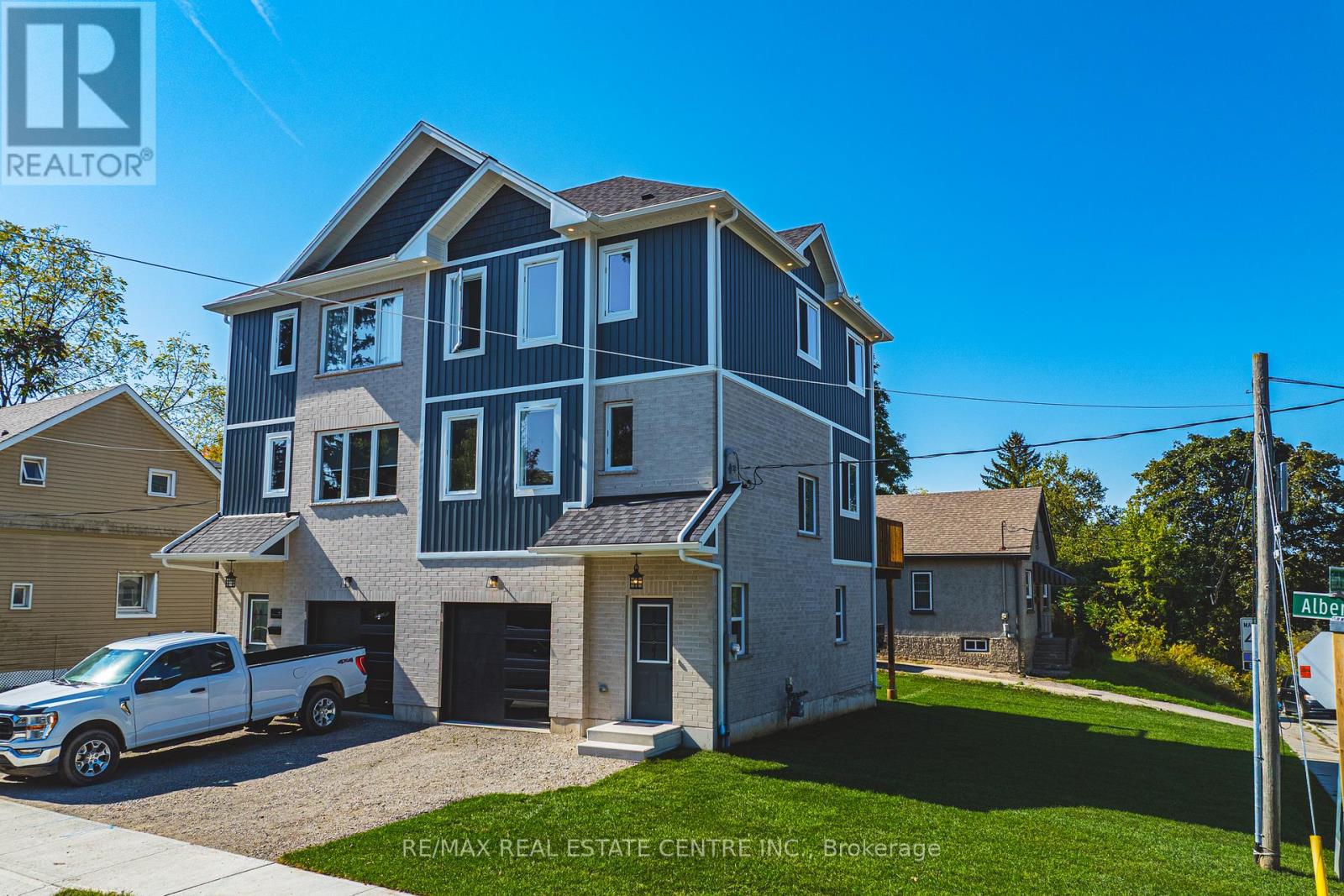 38 Albert Street, Cambridge, Ontario  N1R 3M8 - Photo 1 - X12448004