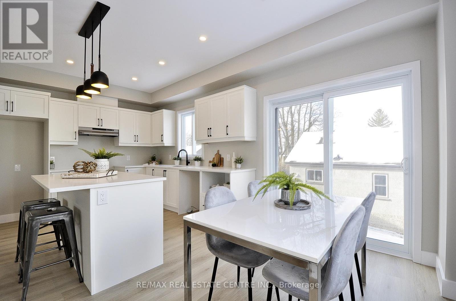 38 Albert Street, Cambridge, Ontario  N1R 3M8 - Photo 15 - X12448004