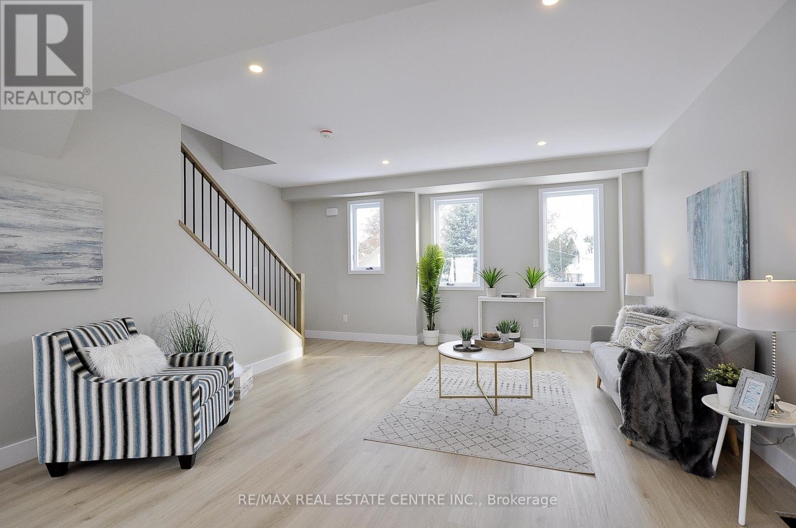 38 Albert Street, Cambridge, Ontario  N1R 3M8 - Photo 18 - X12448004