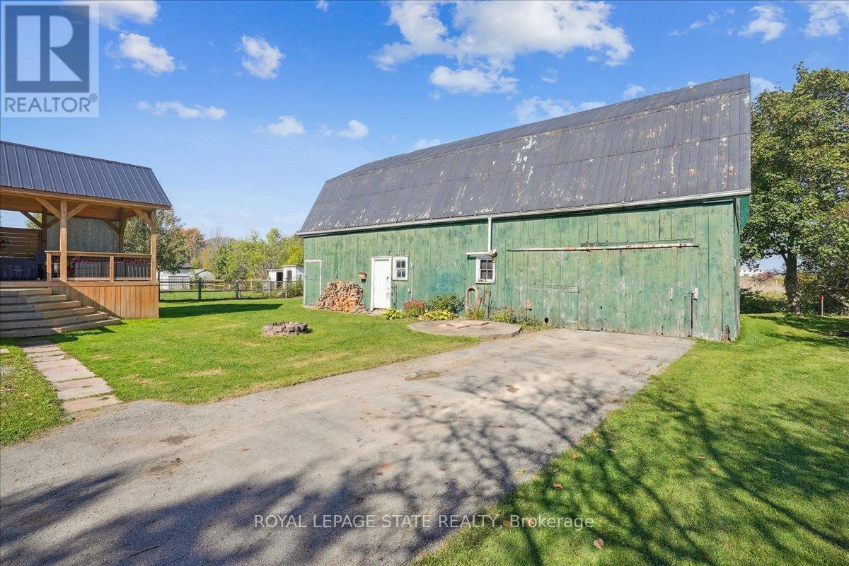 15 Main Avenue E, Haldimand, Ontario  N0A 1G0 - Photo 34 - X12448015