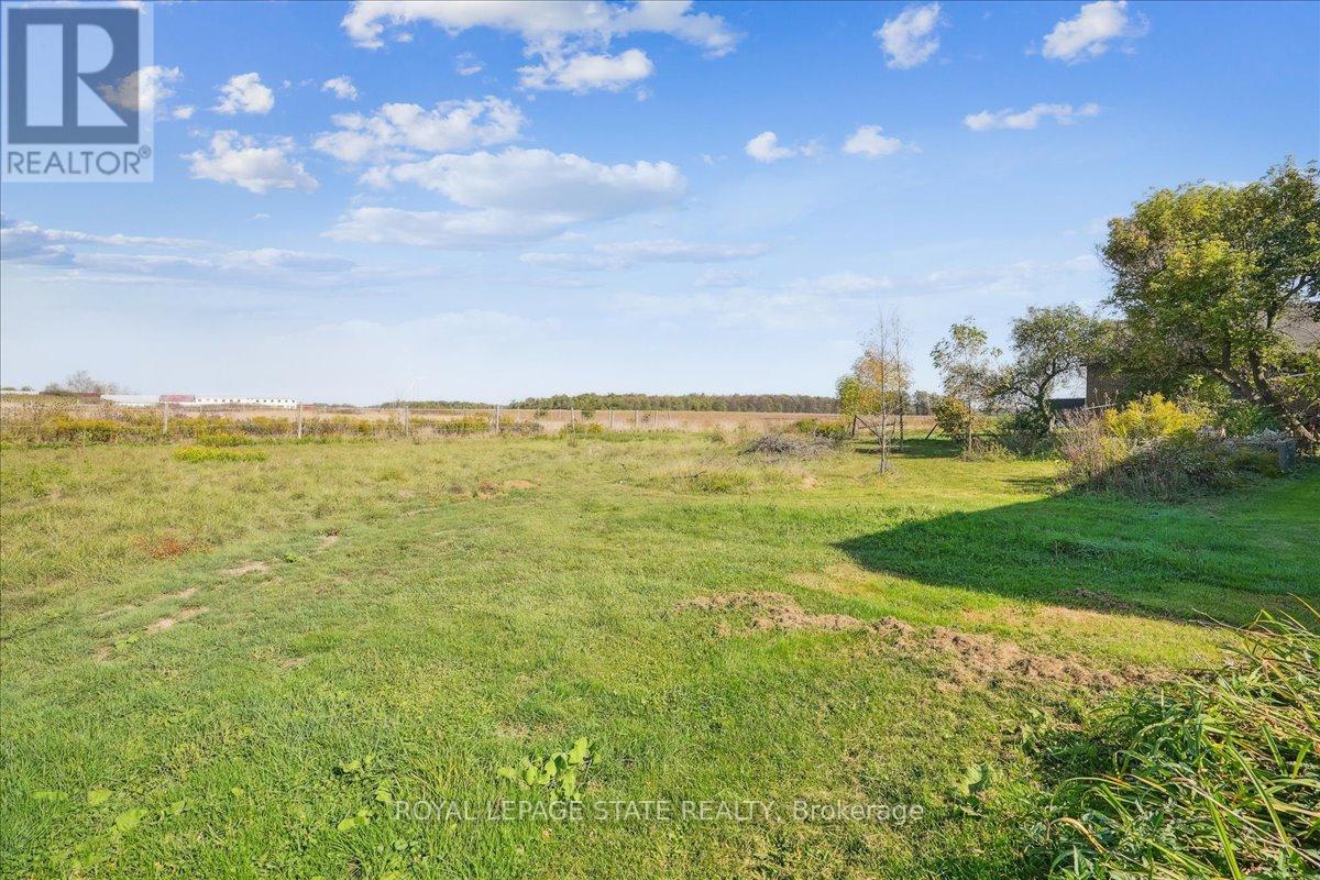 15 Main Avenue E, Haldimand, Ontario  N0A 1G0 - Photo 38 - X12448015