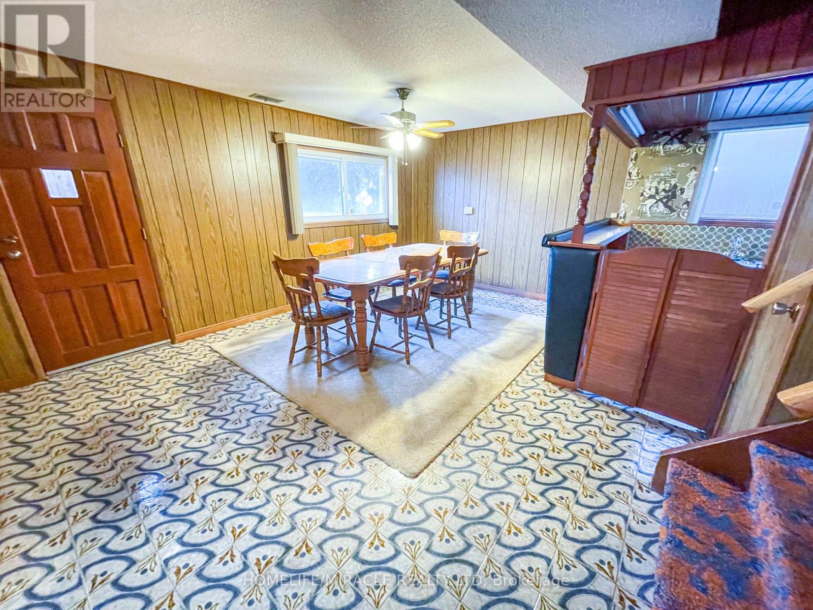 20 Drury Crescent, St. Catharines, Ontario  L2M 6B6 - Photo 4 - X12448026