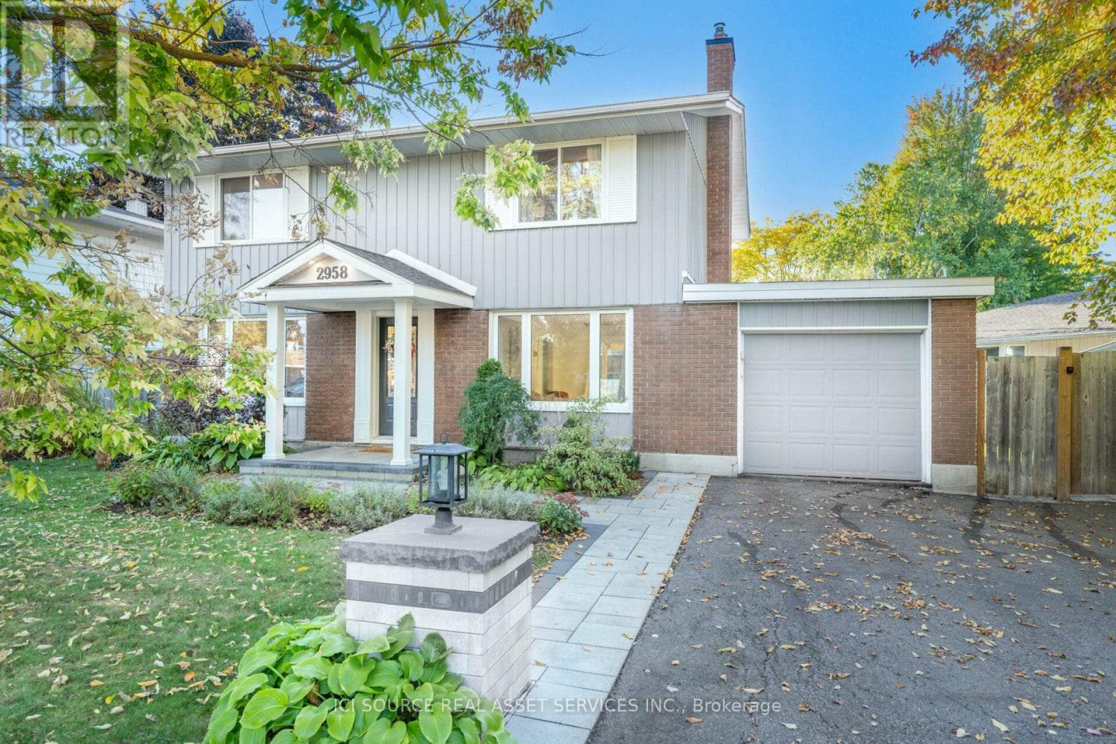 2958 Southmore Drive E, Ottawa, Ontario  K1V 6Z3 - Photo 1 - X12448068