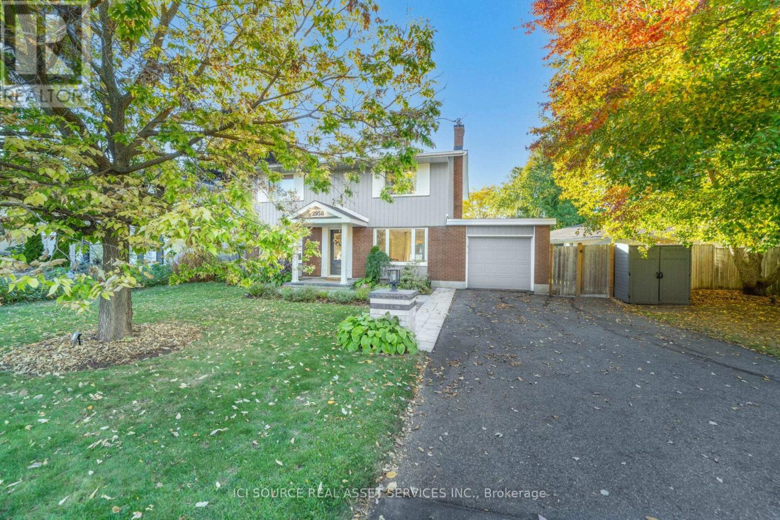 2958 Southmore Drive E, Ottawa, Ontario  K1V 6Z3 - Photo 2 - X12448068
