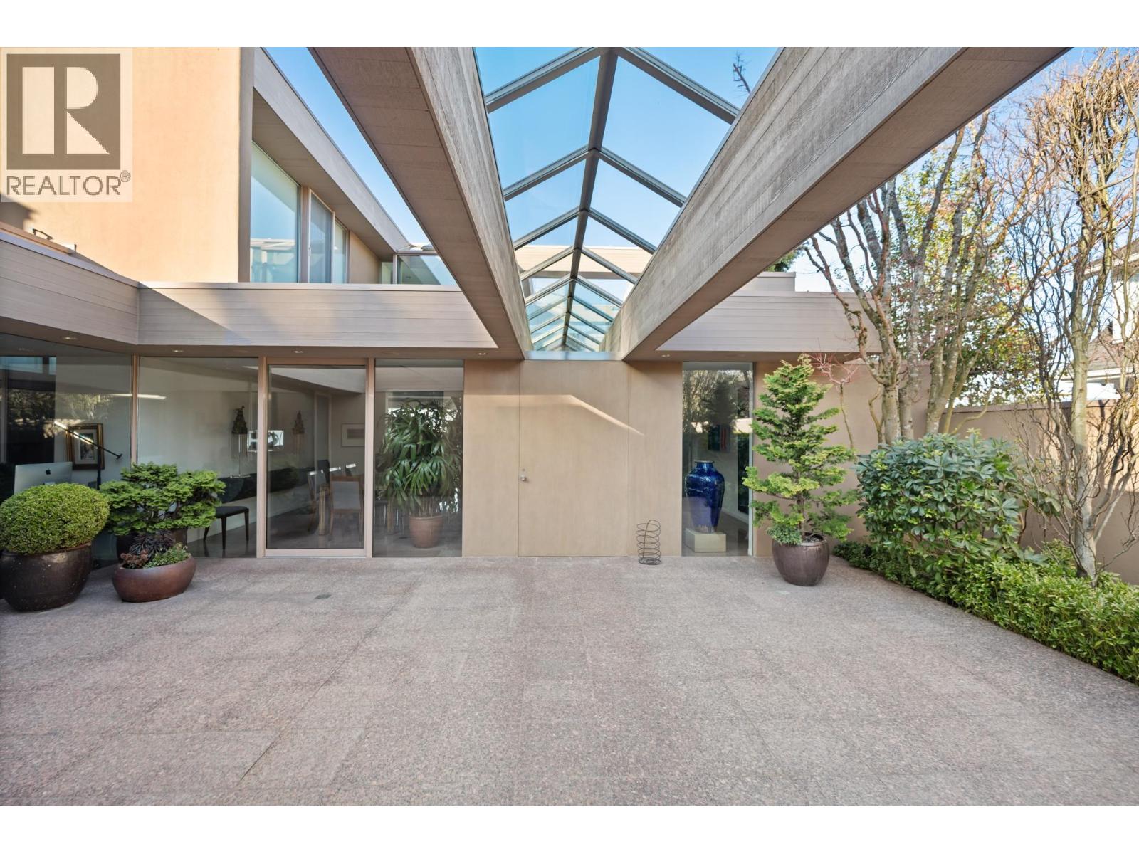 3513 Point Grey Road, Vancouver, British Columbia  V6R 1A7 - Photo 2 - R3055829