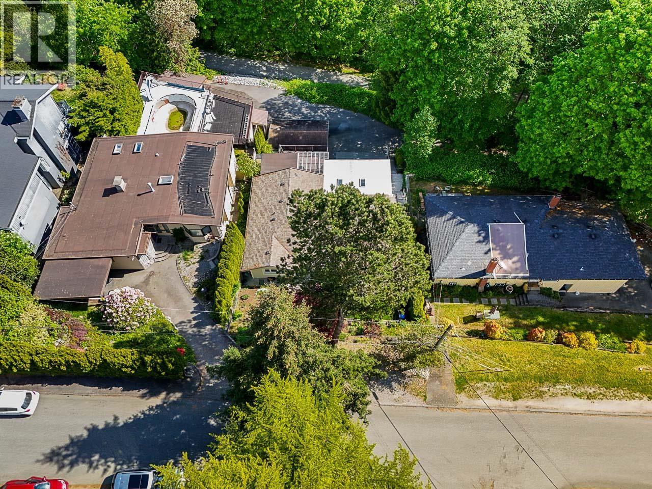 5823 Highfield Drive, Burnaby, British Columbia  V5B 1E4 - Photo 26 - R3055832