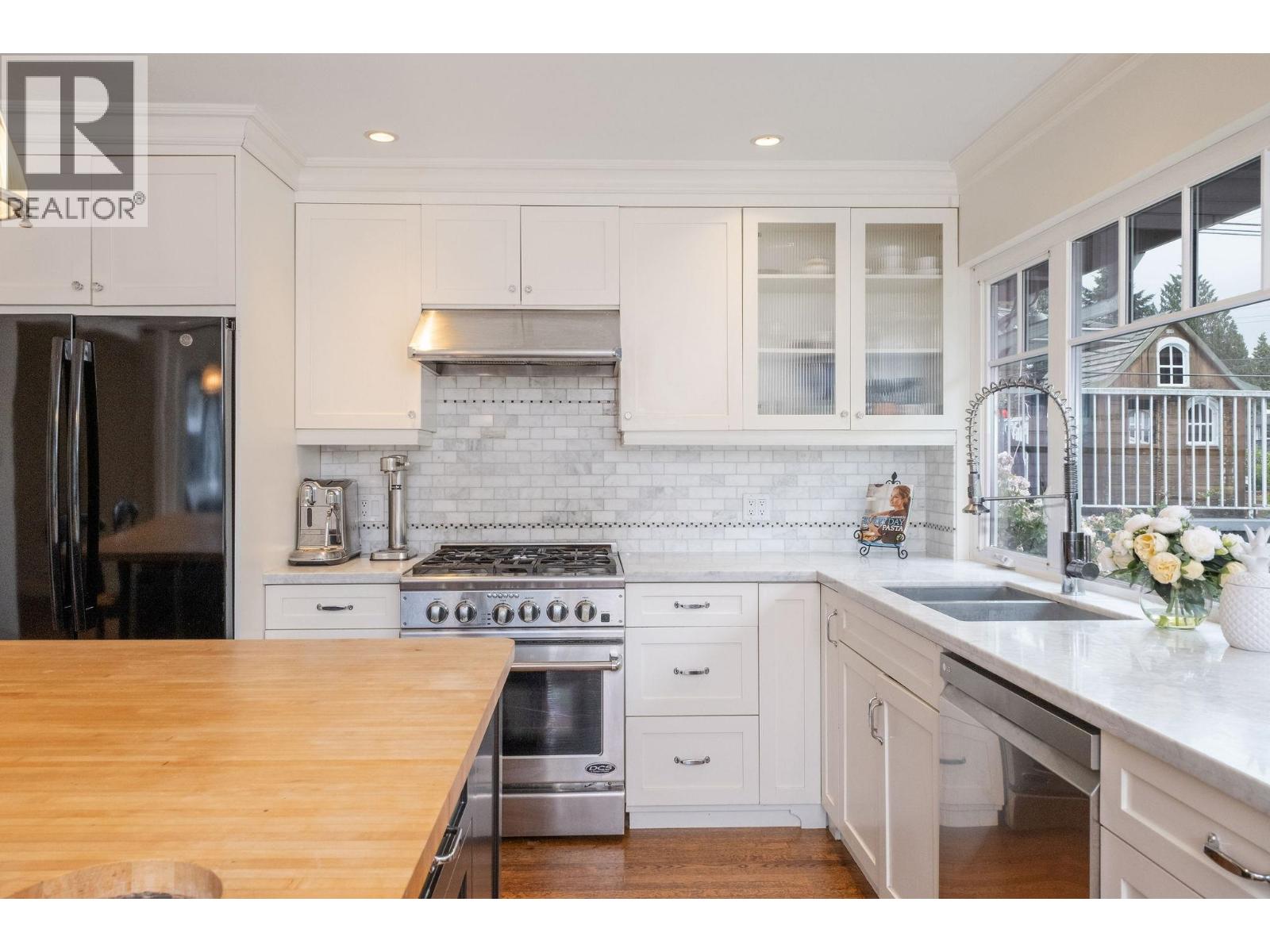 445 W 26th Street, North Vancouver, British Columbia  V7N 2G9 - Photo 13 - R3055844