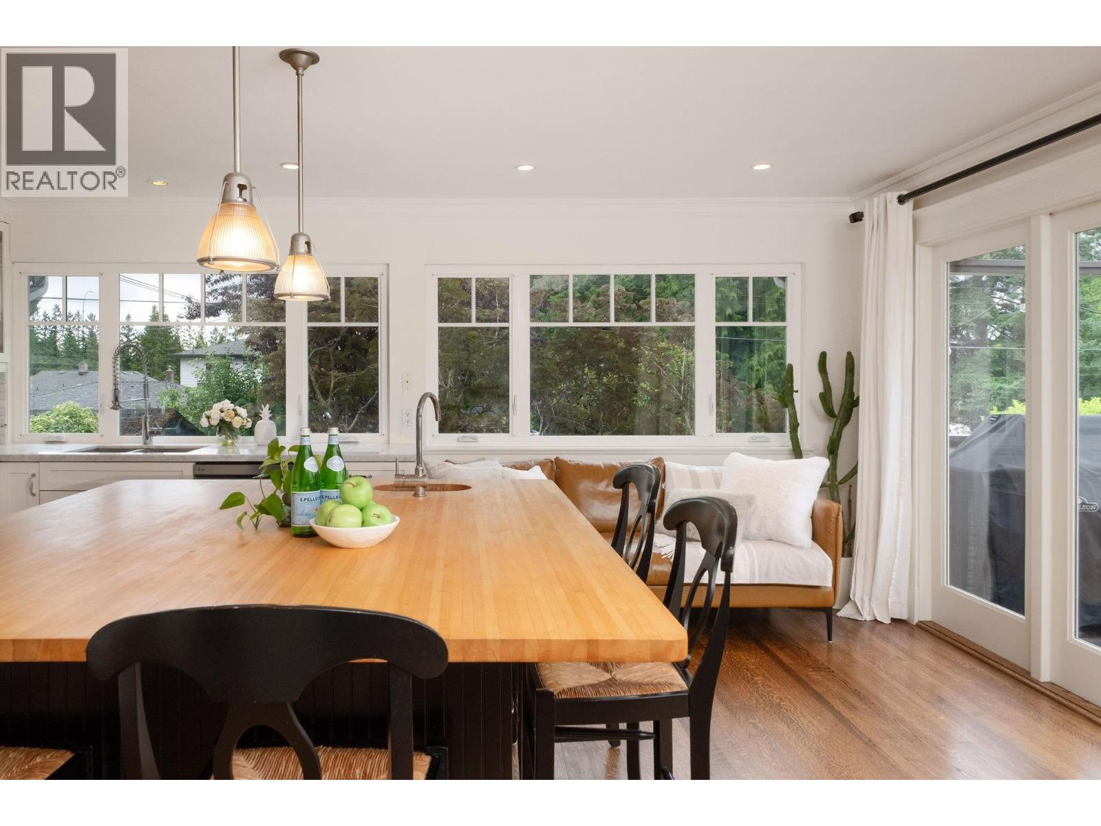 445 W 26th Street, North Vancouver, British Columbia  V7N 2G9 - Photo 14 - R3055844