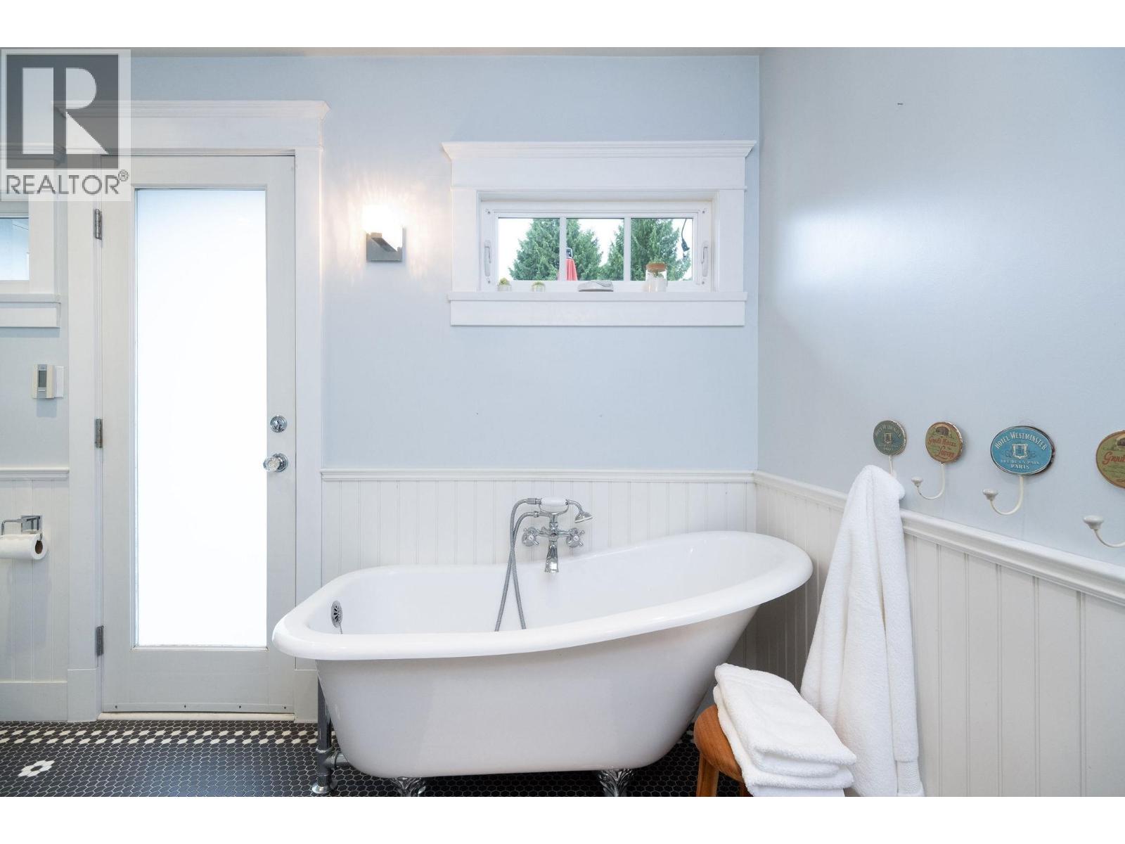 445 W 26th Street, North Vancouver, British Columbia  V7N 2G9 - Photo 20 - R3055844
