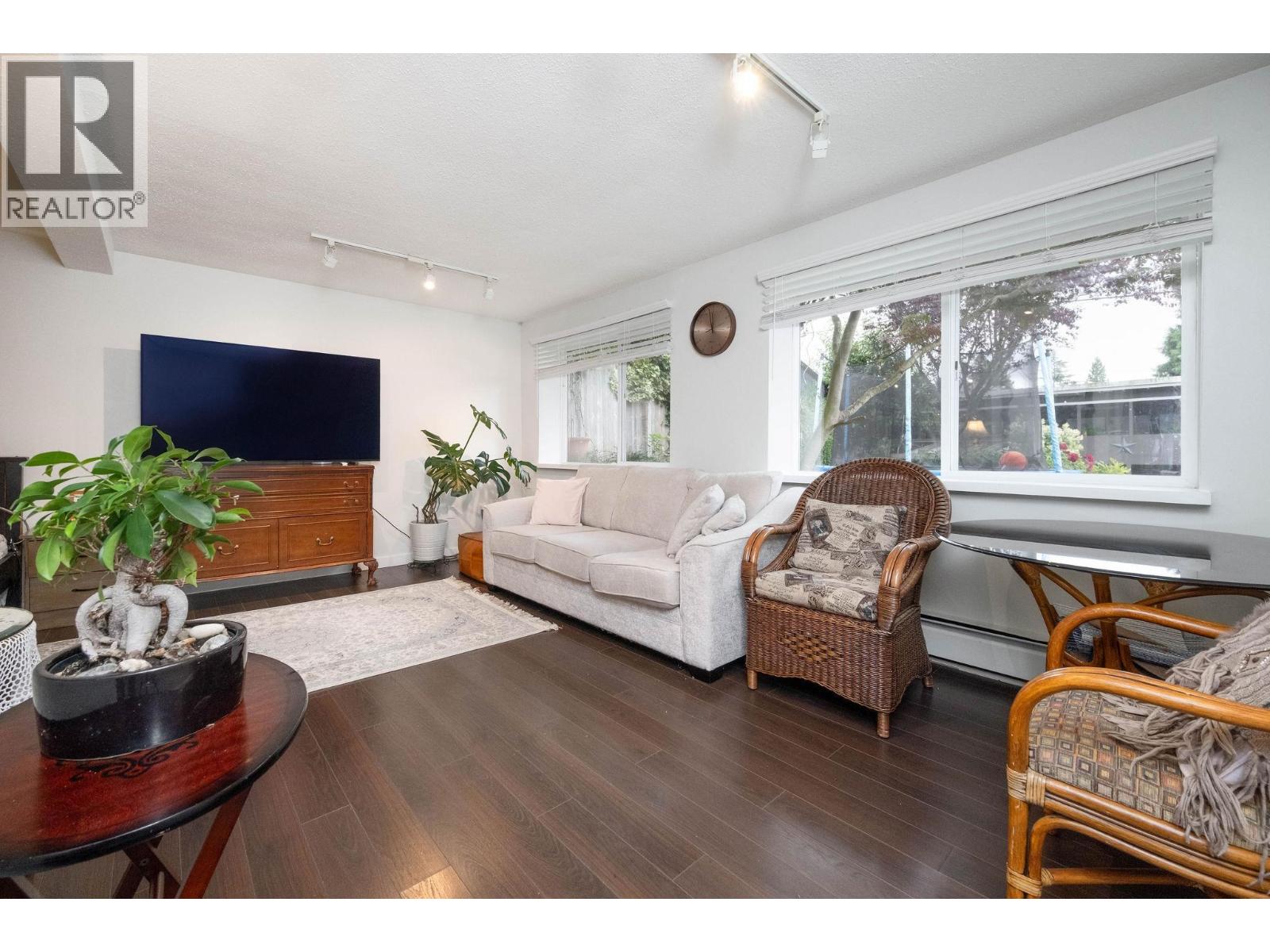 445 W 26th Street, North Vancouver, British Columbia  V7N 2G9 - Photo 26 - R3055844