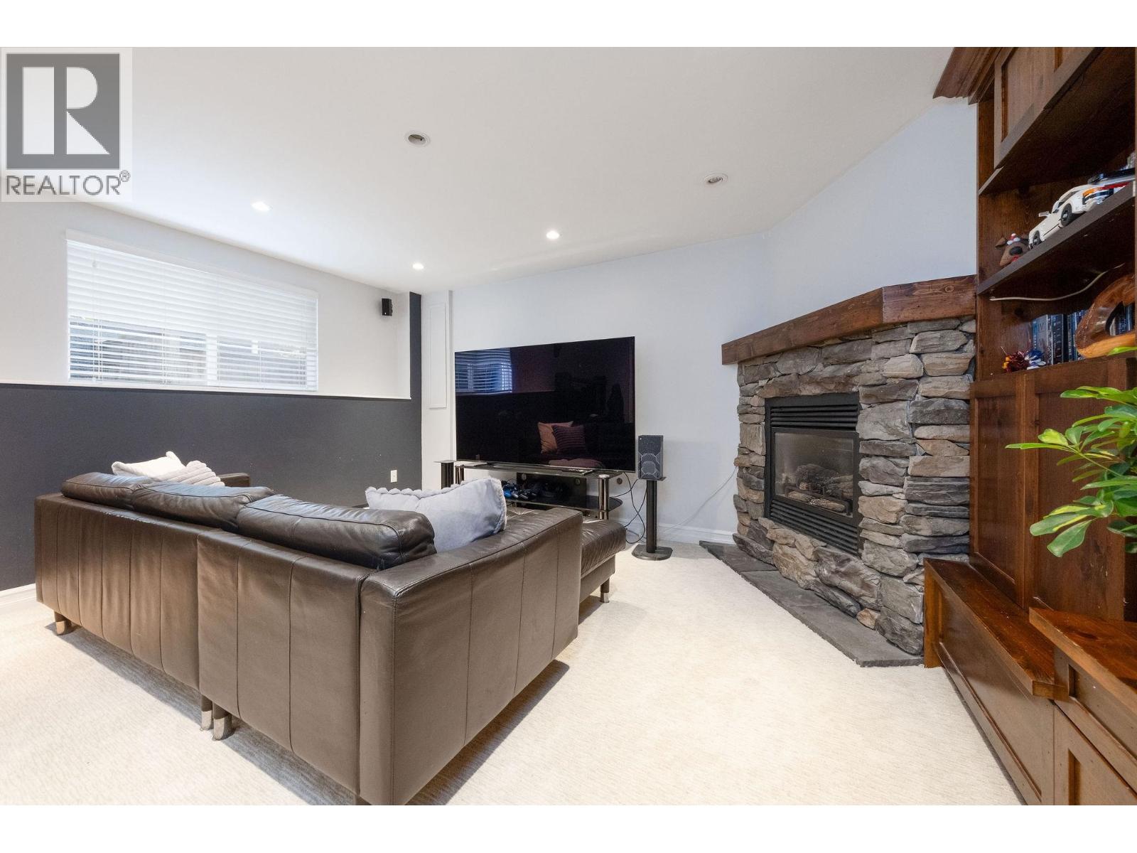 445 W 26th Street, North Vancouver, British Columbia  V7N 2G9 - Photo 28 - R3055844