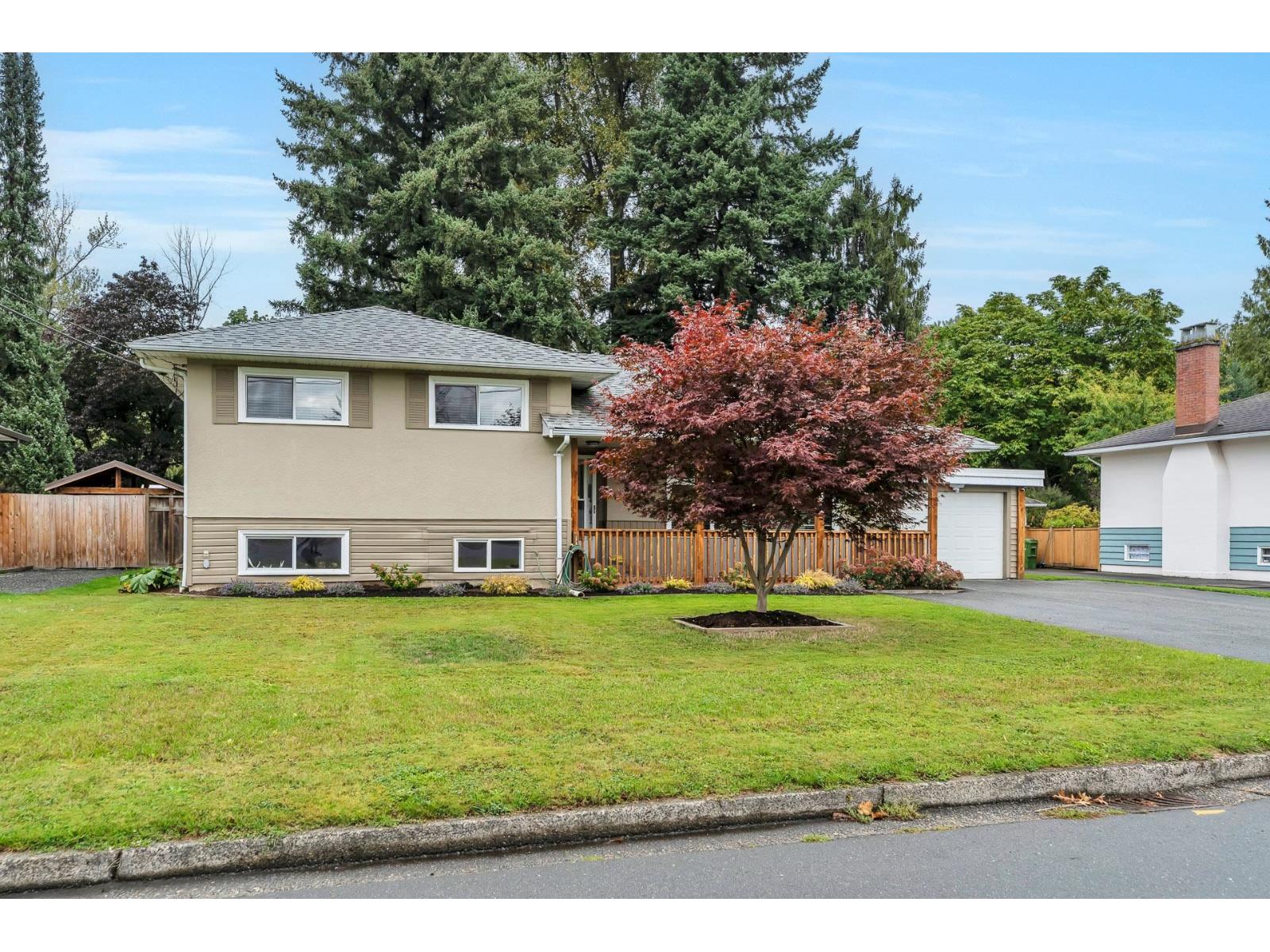 45741 Berkeley Avenue, Chilliwack Proper West, Chilliwack, British Columbia  V2P 3N1 - Photo 2 - R3055054