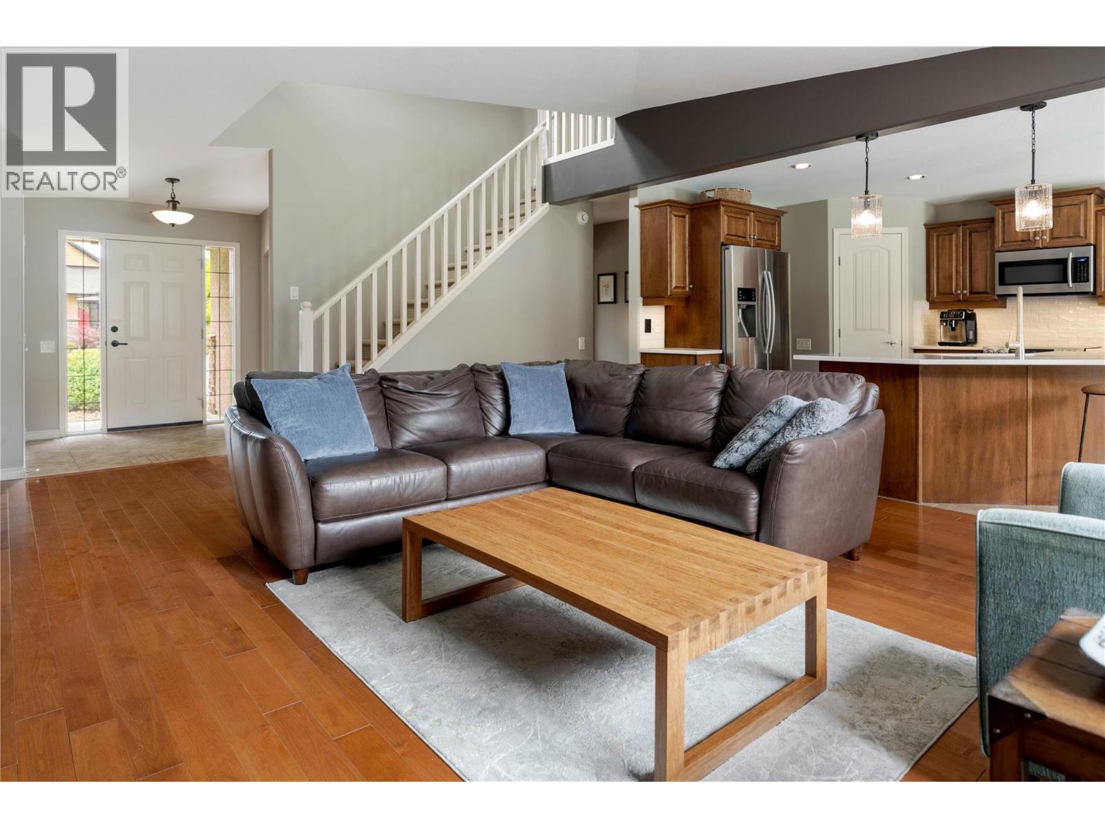 2464 SELKIRK Drive Kelowna Photo 7