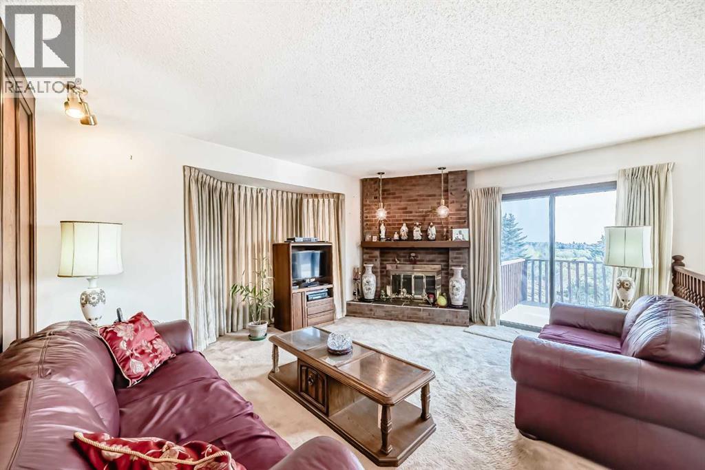 16 Edgeland Bay Nw, Calgary, Alberta  T3A 2Y7 - Photo 4 - A2260663