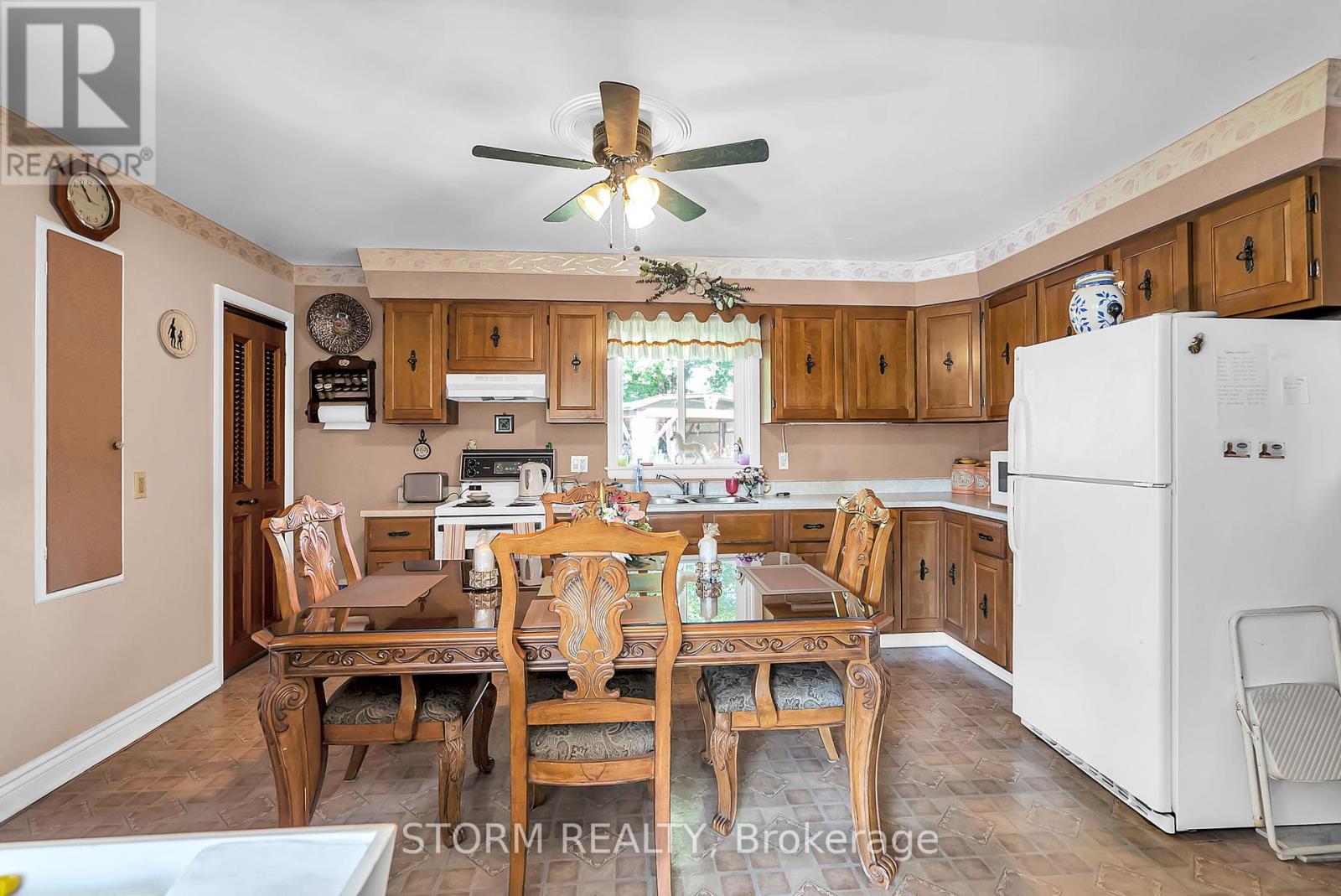 1342 Newark Avenue, Cornwall, Ontario  K6J 4X2 - Photo 11 - X12448107