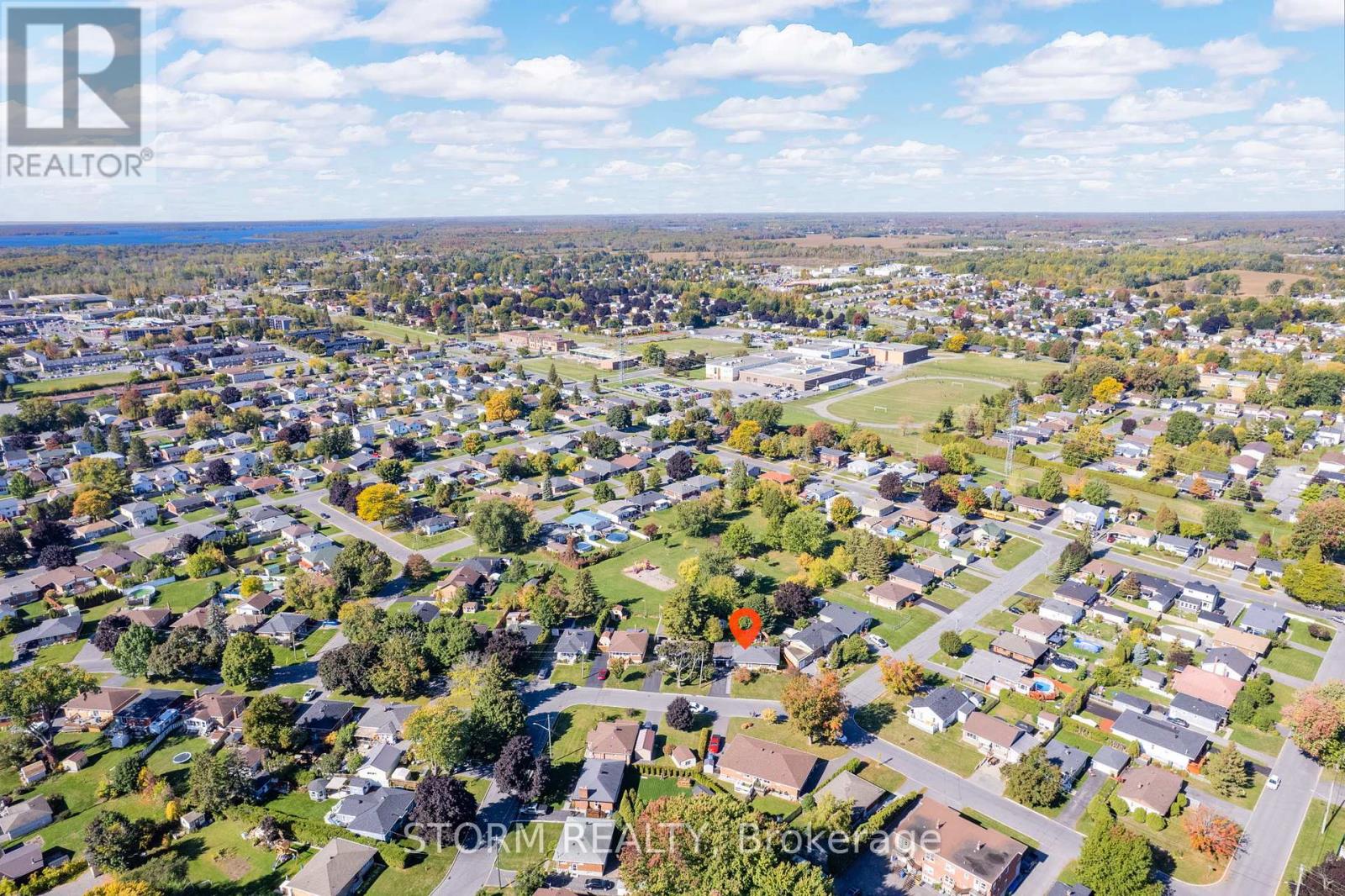 1342 Newark Avenue, Cornwall, Ontario  K6J 4X2 - Photo 6 - X12448107