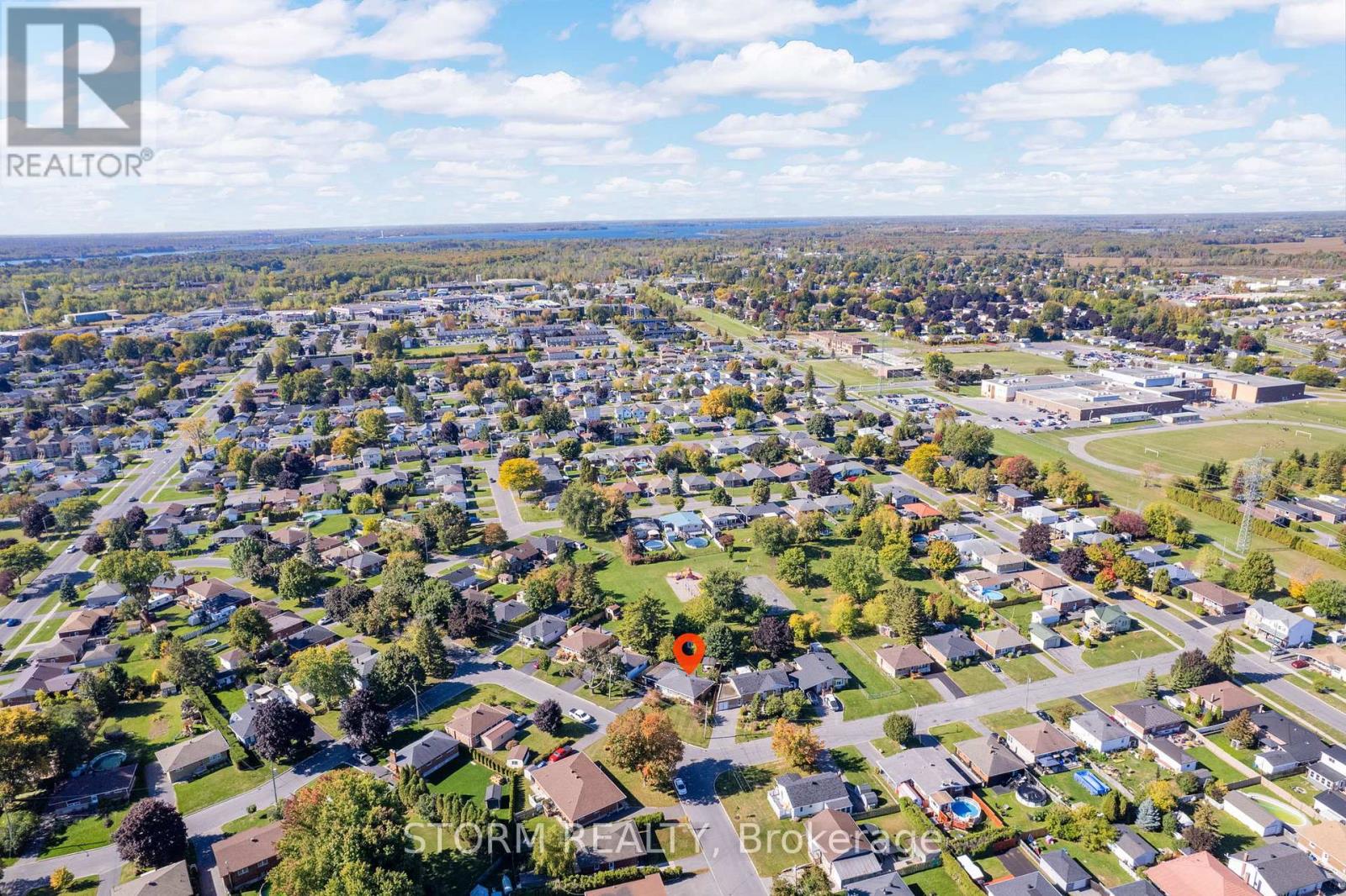 1342 Newark Avenue, Cornwall, Ontario  K6J 4X2 - Photo 9 - X12448107