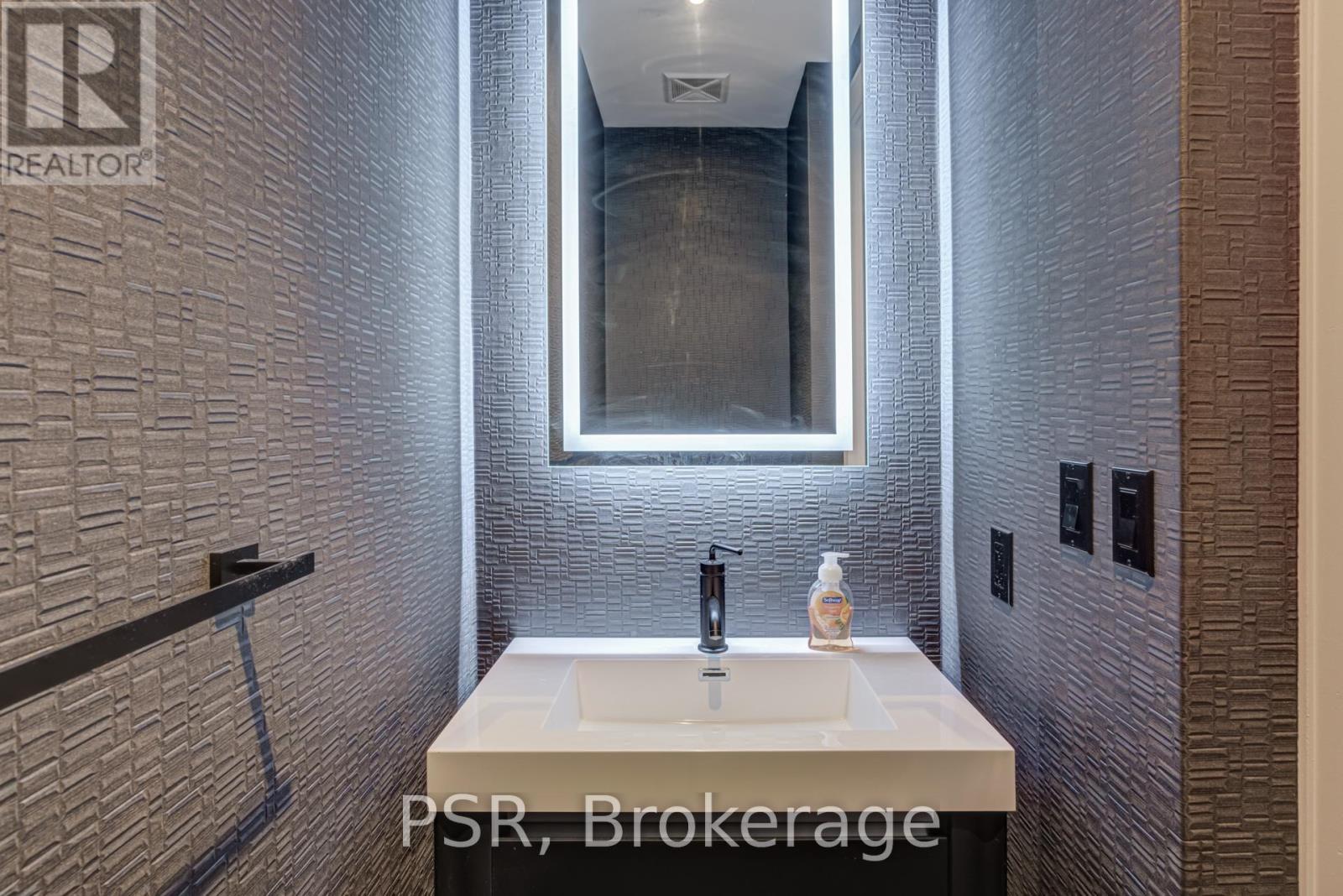 1211 - 39 Queens Quay E, Toronto, Ontario  M5E 0A5 - Photo 14 - C12448007