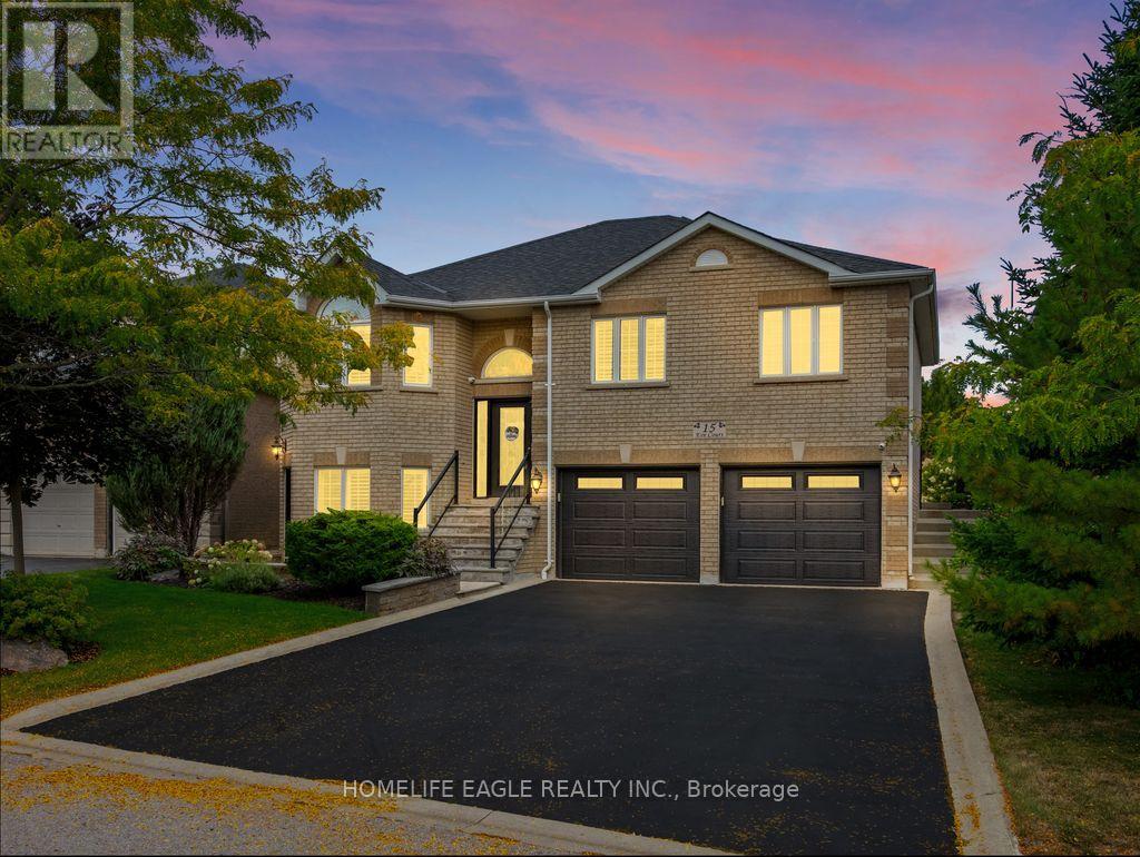 15 Eve Court, Bradford West Gwillimbury, Ontario  L3Z 3H6 - Photo 2 - N12426812