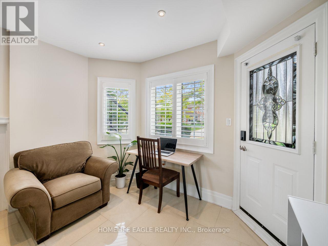 15 Eve Court, Bradford West Gwillimbury, Ontario  L3Z 3H6 - Photo 20 - N12426812