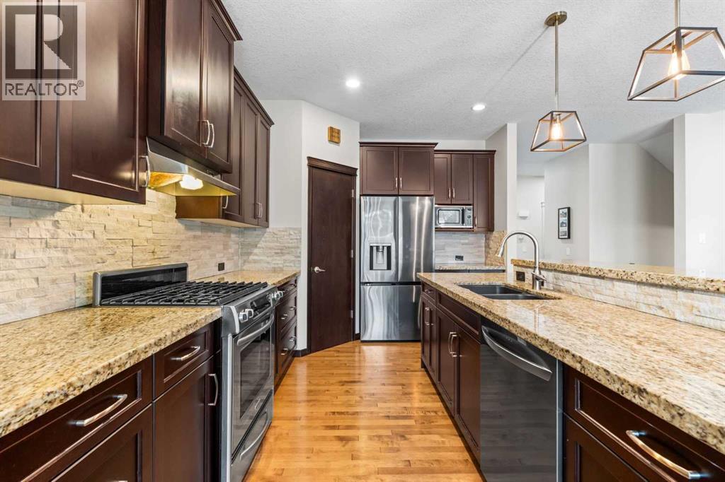 23 Jumping Pound Rise, Cochrane, Alberta  T4C 0K4 - Photo 10 - A2255954