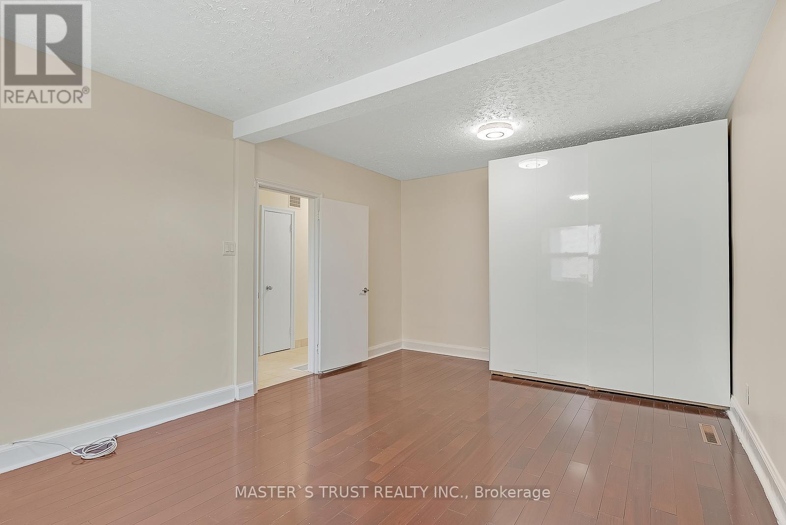 4061 Dufferin Street, Toronto, Ontario  M3H 5R7 - Photo 12 - C12448080