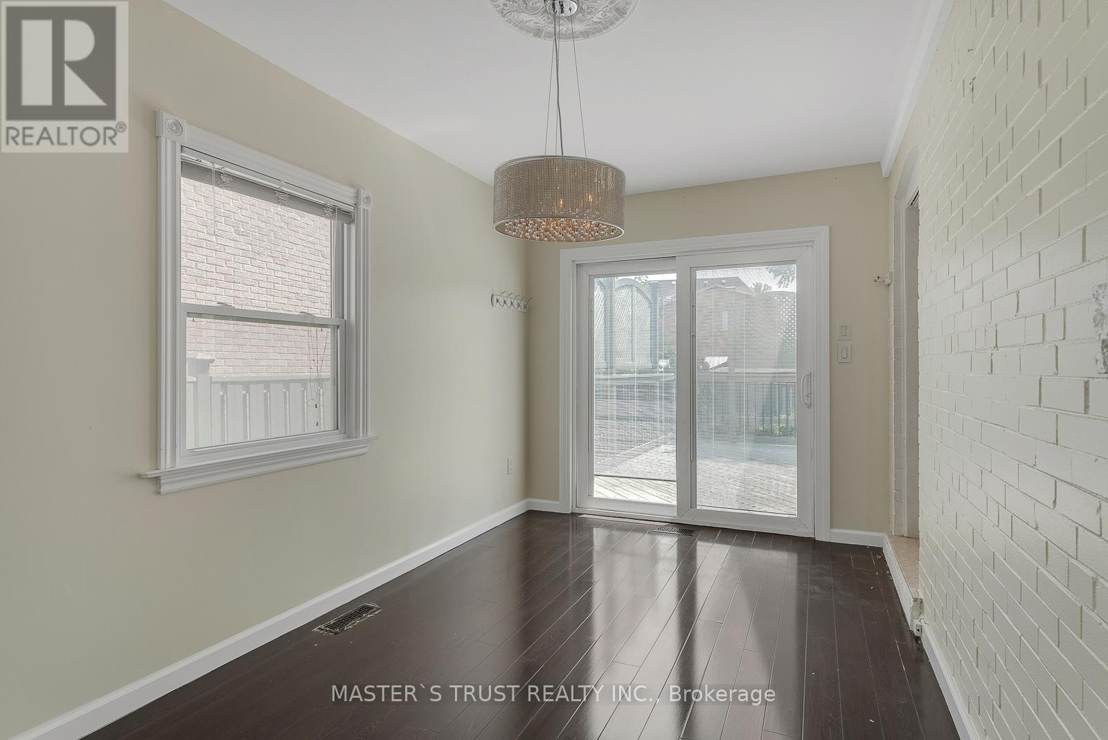 4061 Dufferin Street, Toronto, Ontario  M3H 5R7 - Photo 18 - C12448080