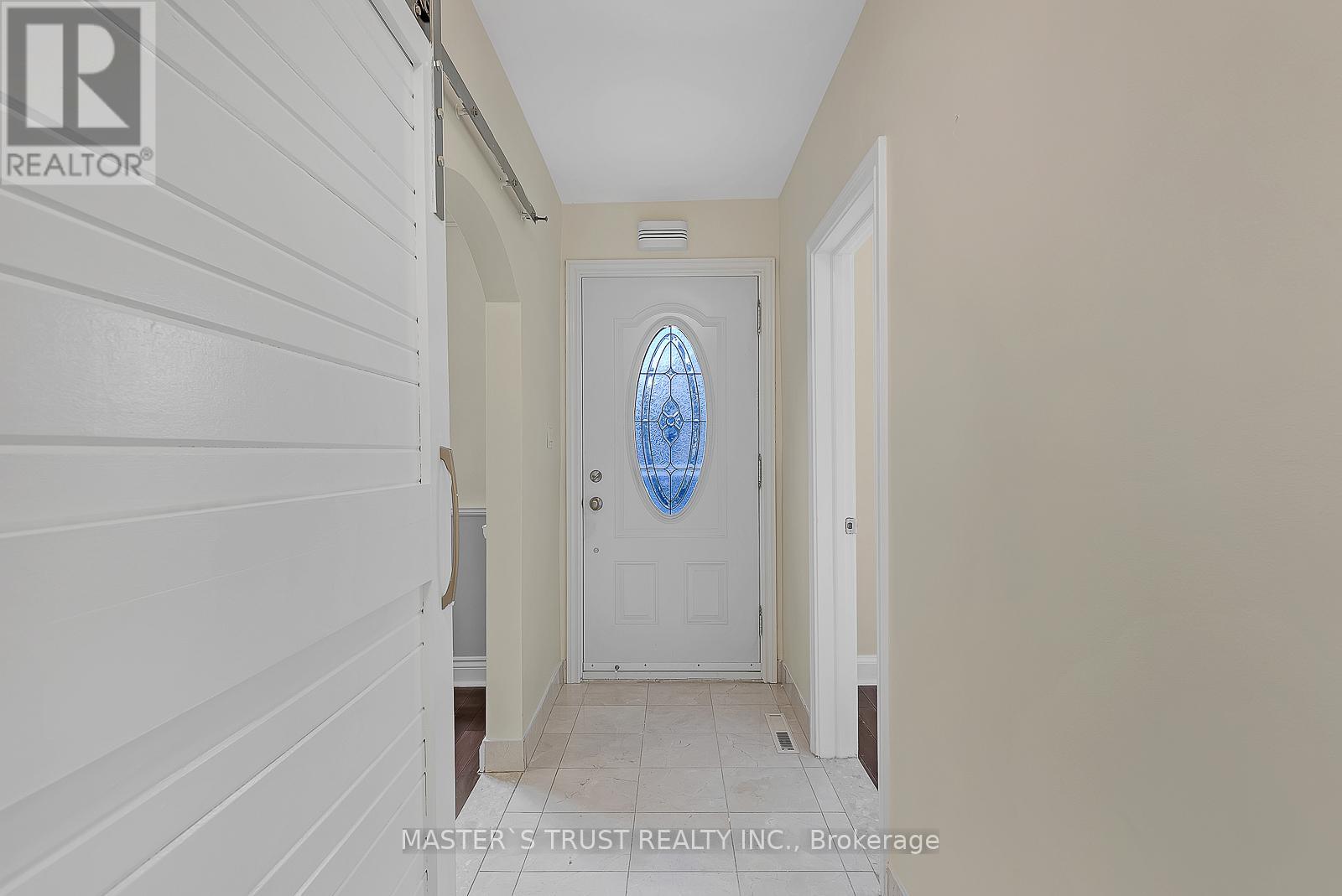 4061 Dufferin Street, Toronto, Ontario  M3H 5R7 - Photo 4 - C12448080