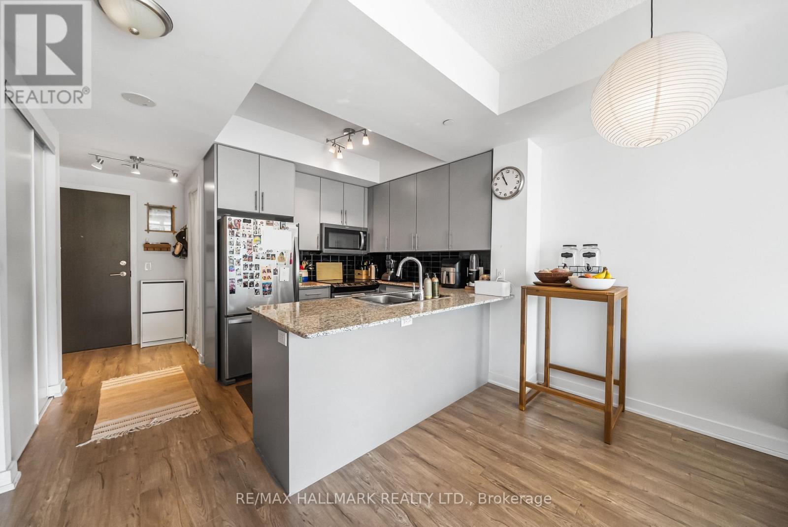 303 - 60 Berwick Avenue, Toronto, Ontario  M5P 0A3 - Photo 6 - C12448089