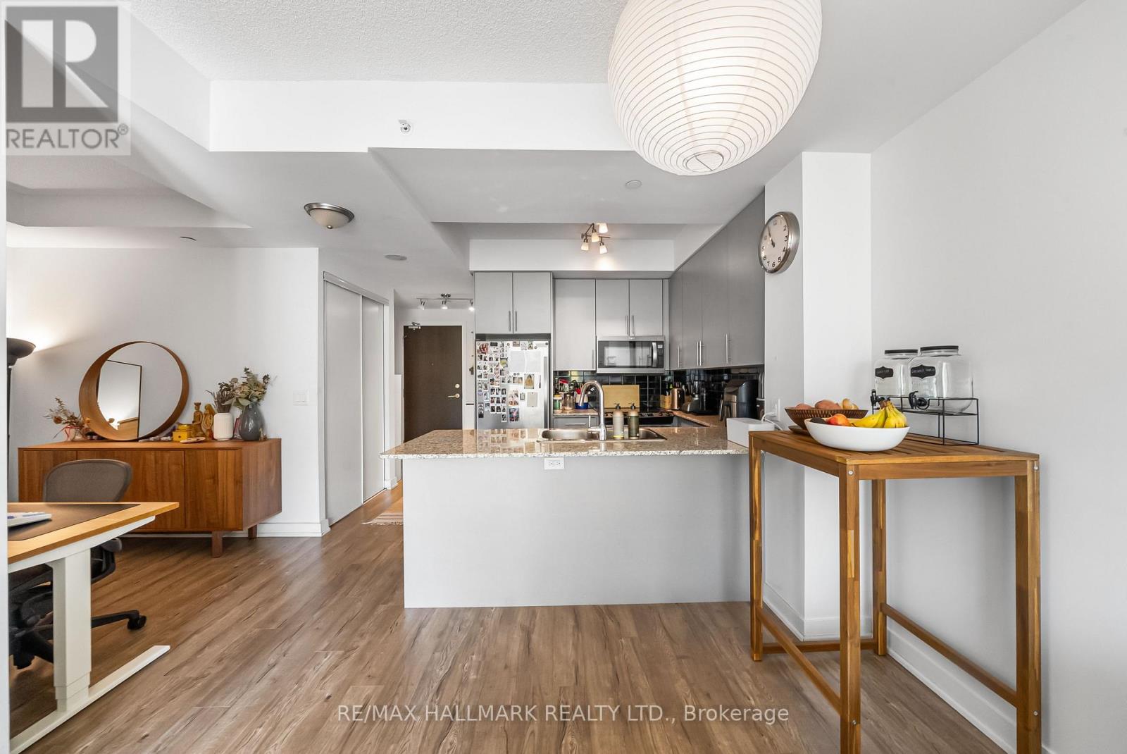 303 - 60 Berwick Avenue, Toronto, Ontario  M5P 0A3 - Photo 7 - C12448089