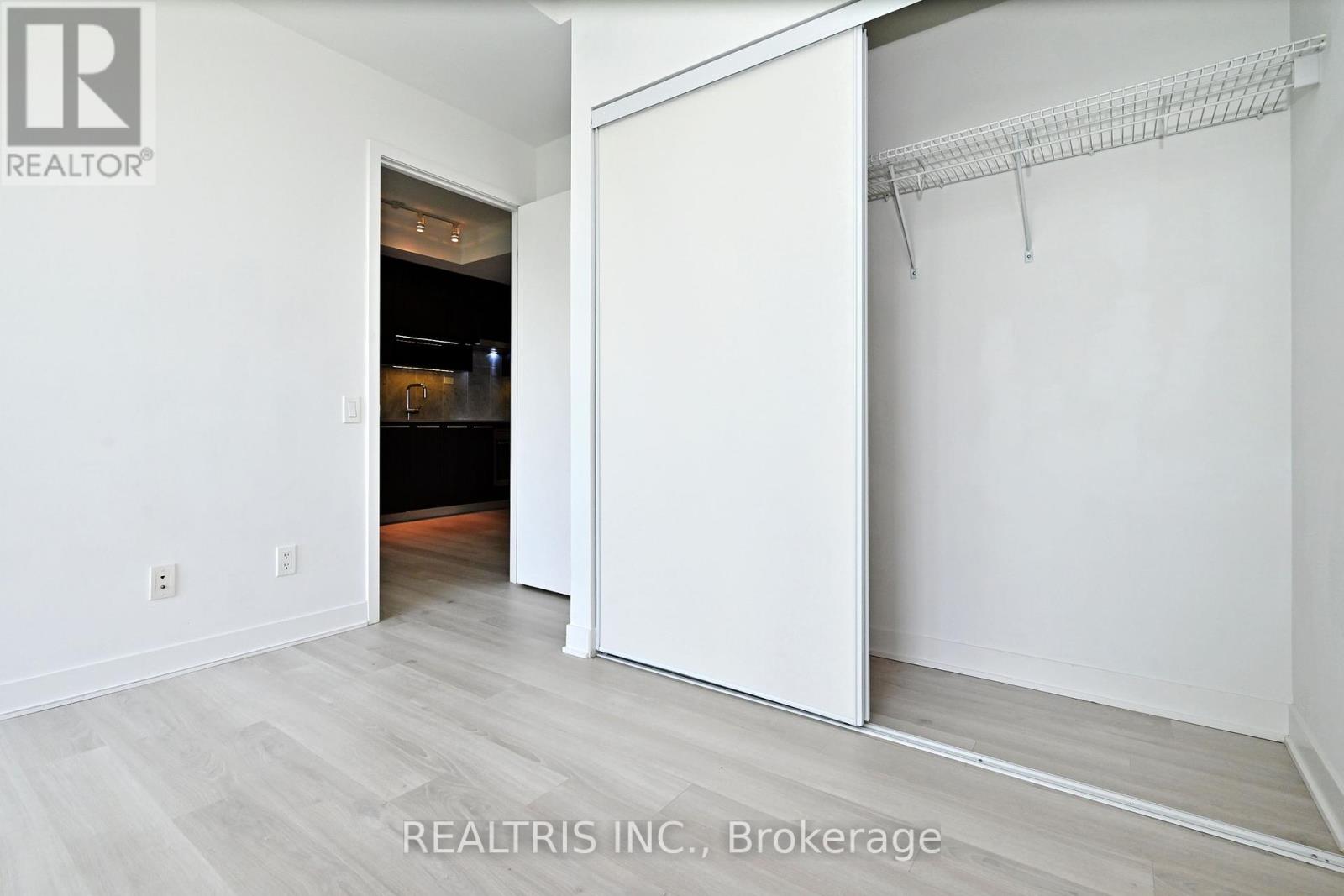 611 - 90 Queens Wharf Road, Toronto, Ontario  M5V 0J4 - Photo 21 - C12448090