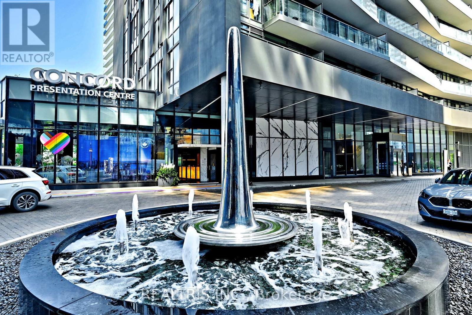 611 - 90 Queens Wharf Road, Toronto, Ontario  M5V 0J4 - Photo 3 - C12448090