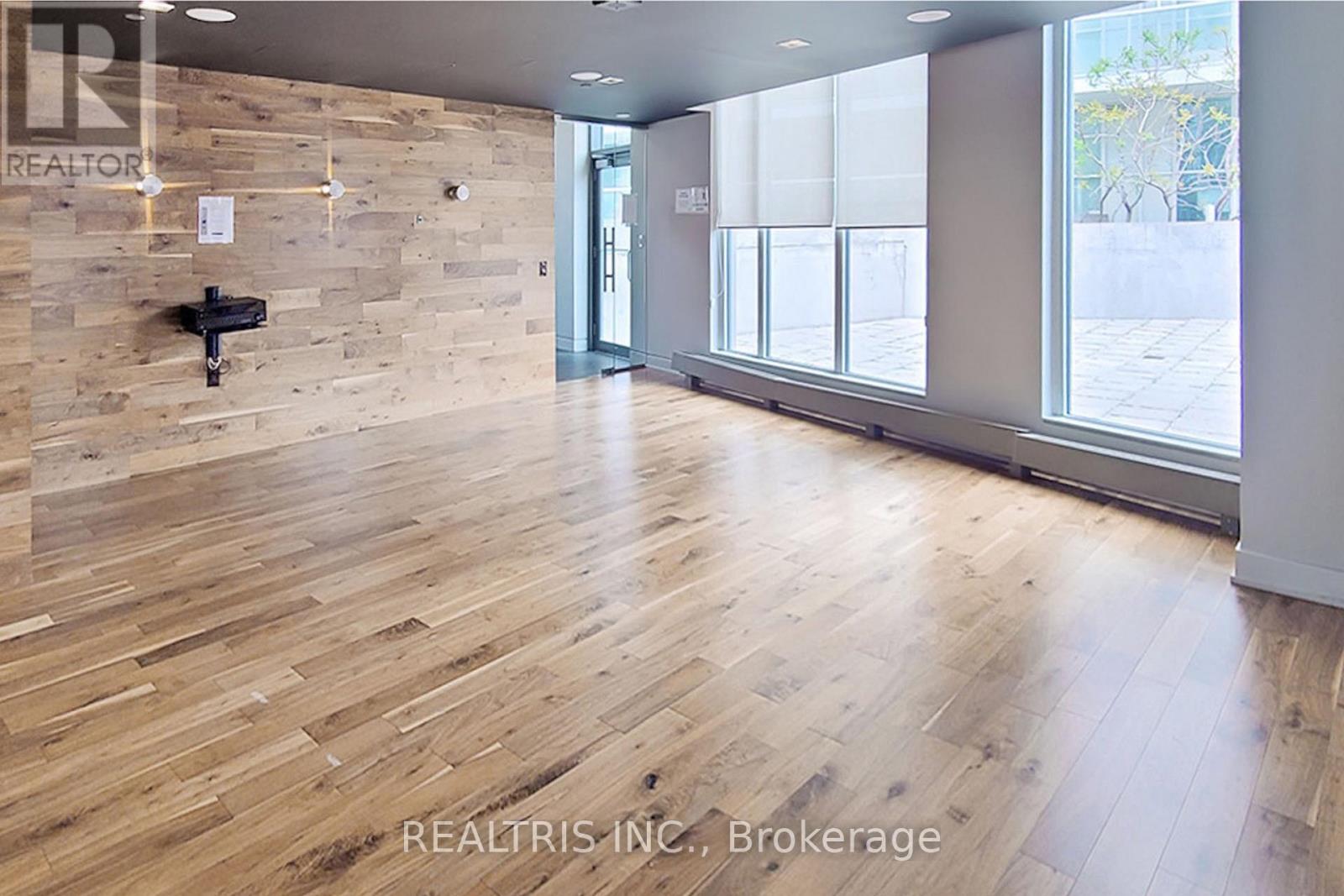 611 - 90 Queens Wharf Road, Toronto, Ontario  M5V 0J4 - Photo 33 - C12448090