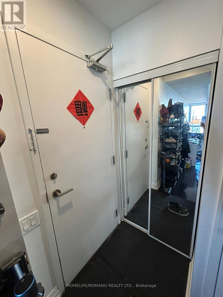 3001 - 25 Carlton Street, Toronto, Ontario  M5B 1L4 - Photo 12 - C12448109