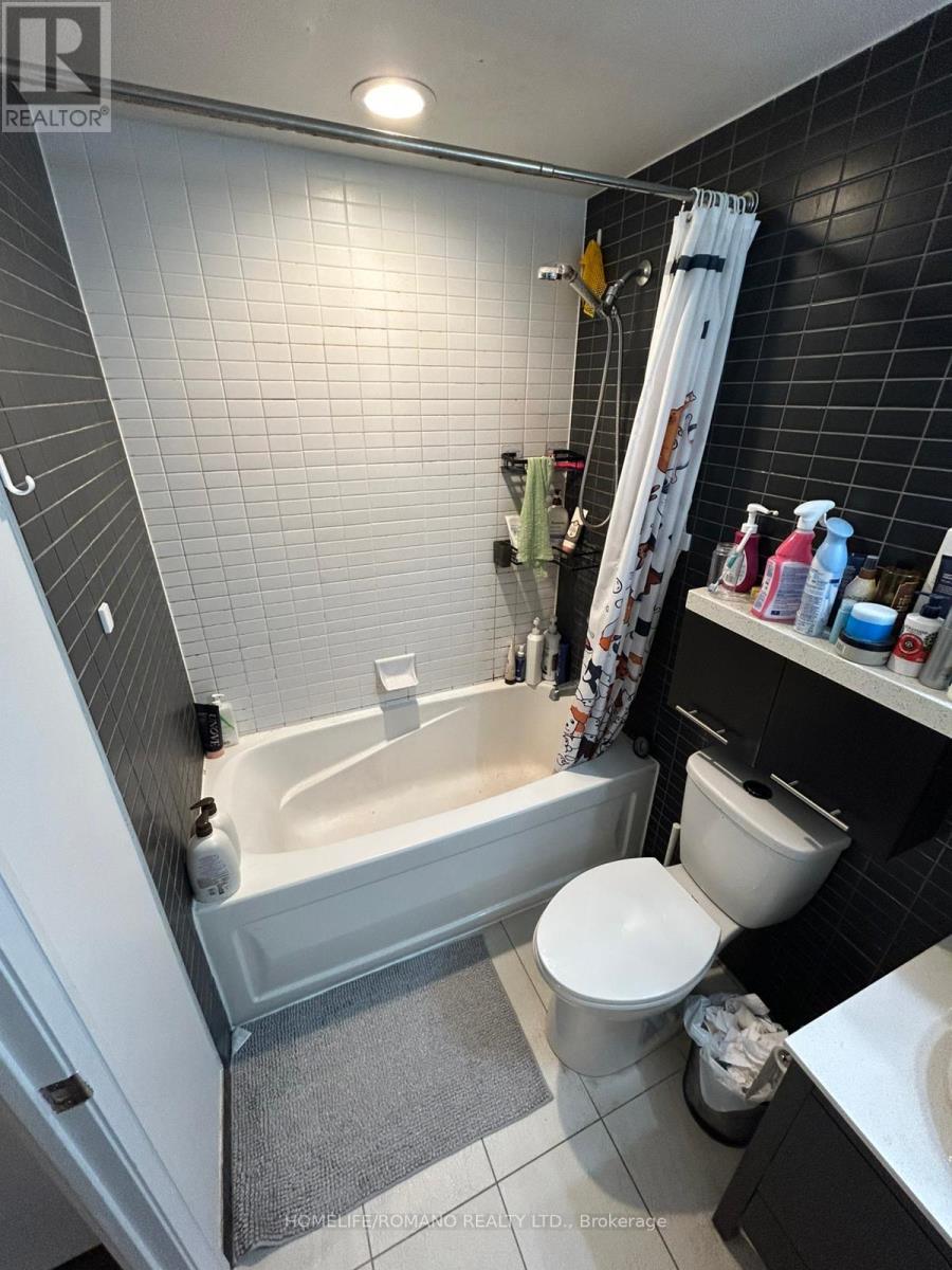 3001 - 25 Carlton Street, Toronto, Ontario  M5B 1L4 - Photo 8 - C12448109