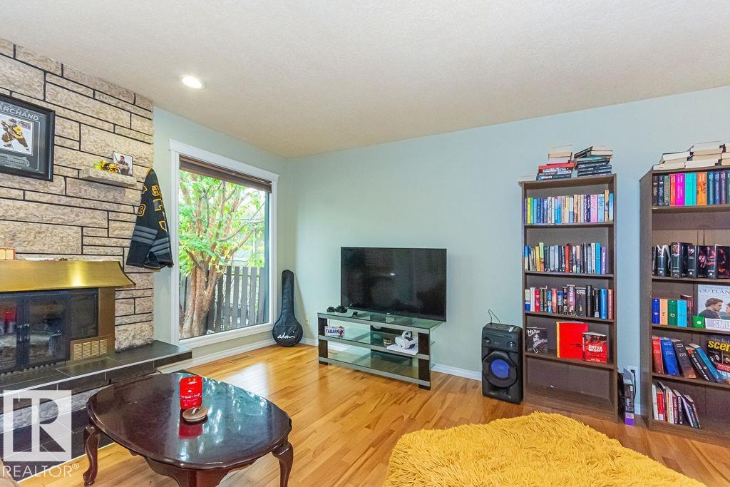 1720 89 St Nw, Edmonton, Alberta  T6K 2A9 - Photo 7 - E4461057