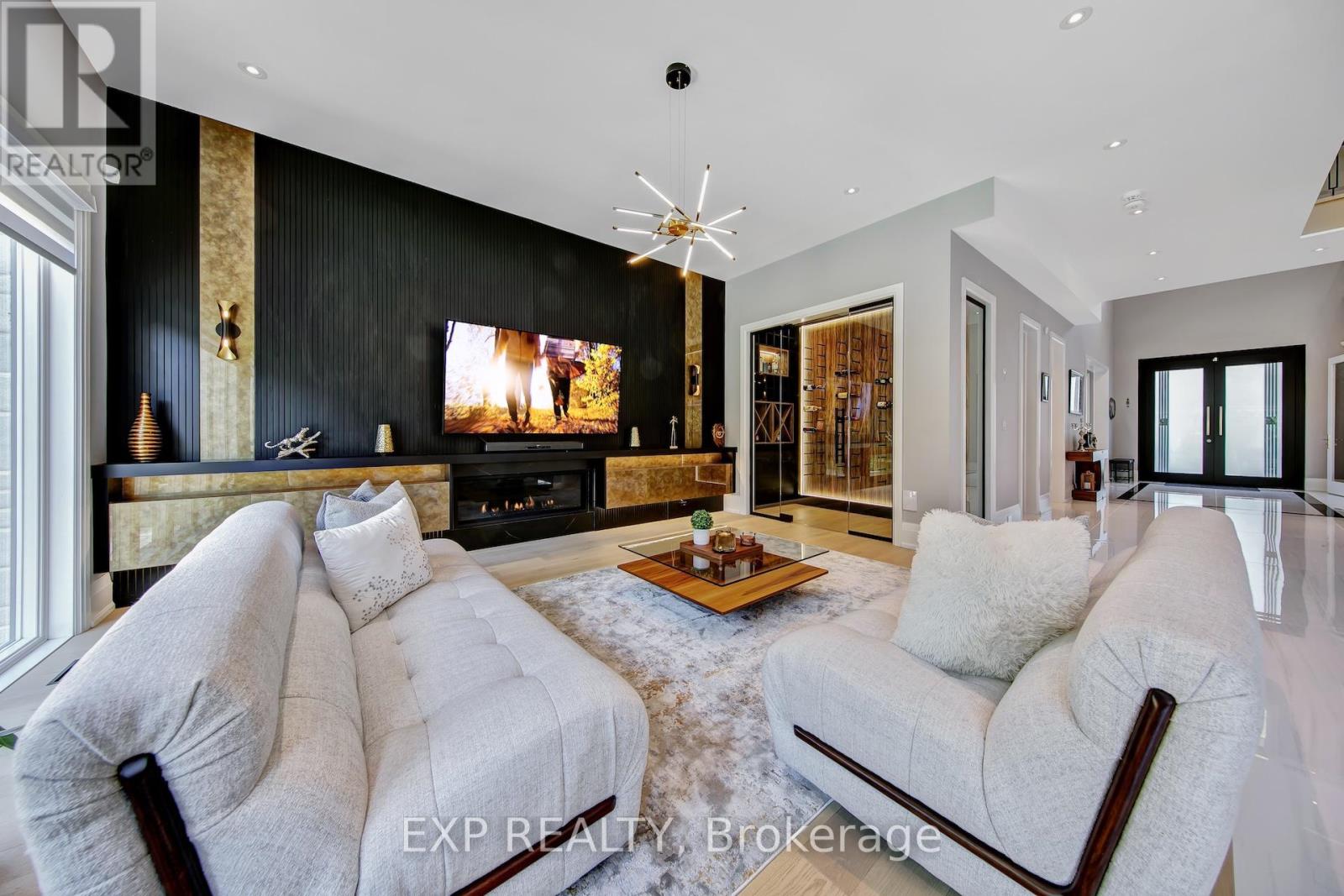 150 Wolfdale Avenue, Oakville, Ontario  L6L 4S1 - Photo 13 - W12439068