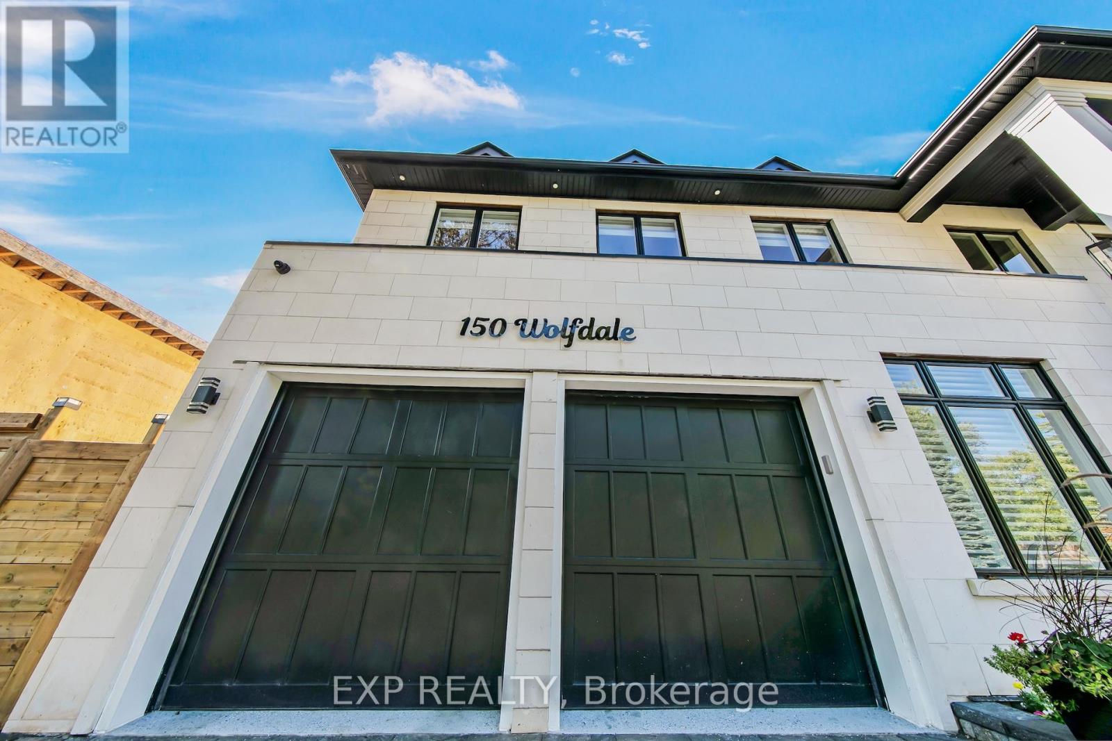 150 Wolfdale Avenue, Oakville, Ontario  L6L 4S1 - Photo 2 - W12439068