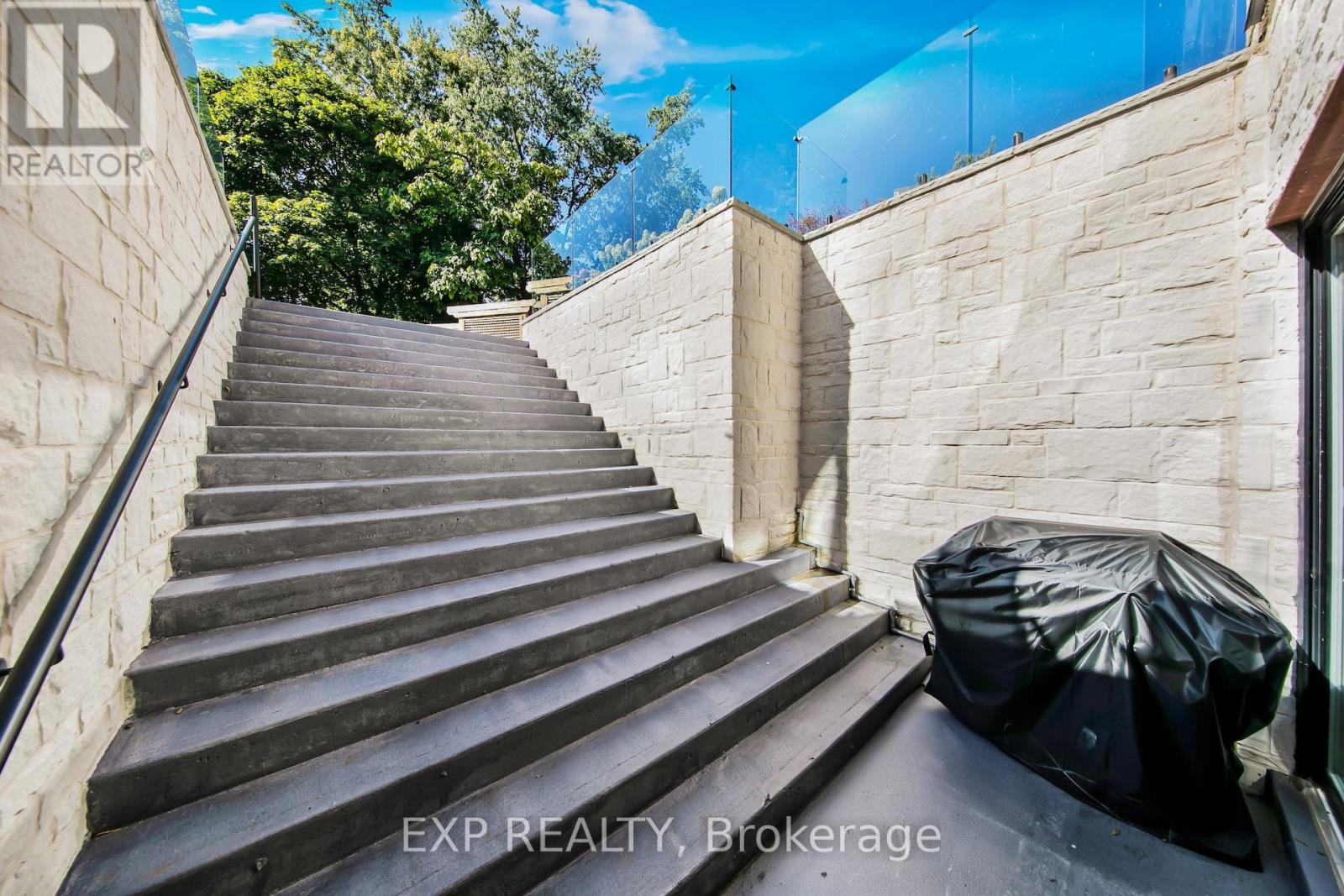 150 Wolfdale Avenue, Oakville, Ontario  L6L 4S1 - Photo 49 - W12439068