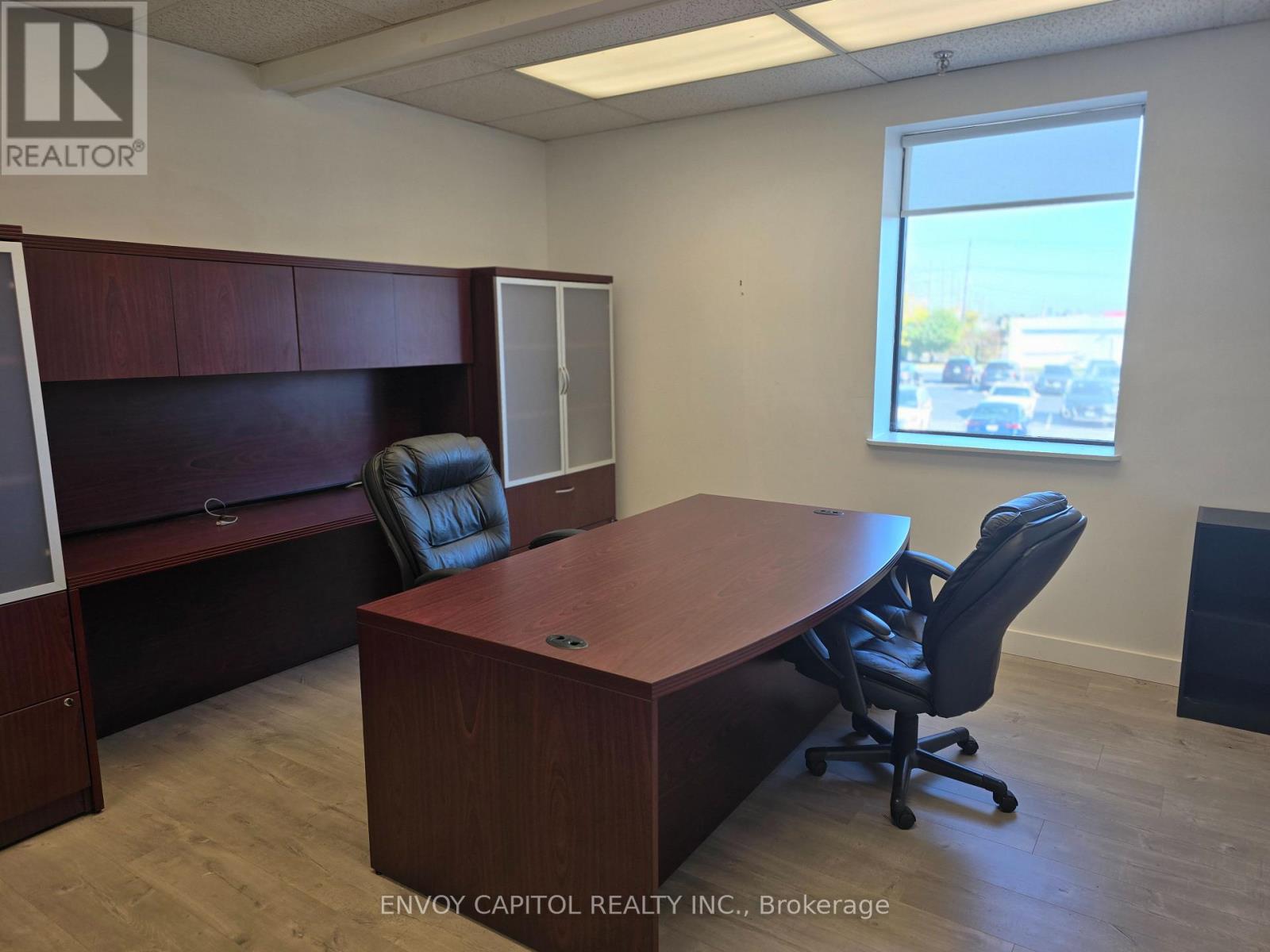 2040 Speers Road, Oakville, Ontario  L6L 2X8 - Photo 10 - W12442380
