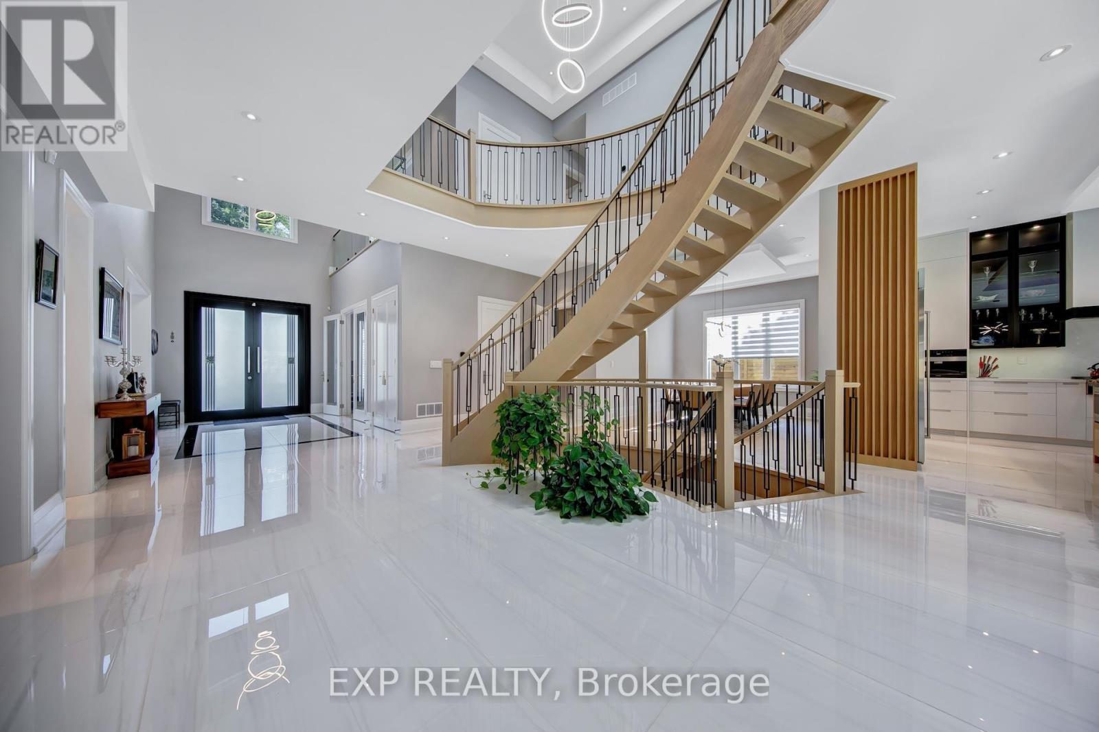 150 Wolfdale Avenue, Oakville, Ontario  L6L 4S1 - Photo 7 - W12439068