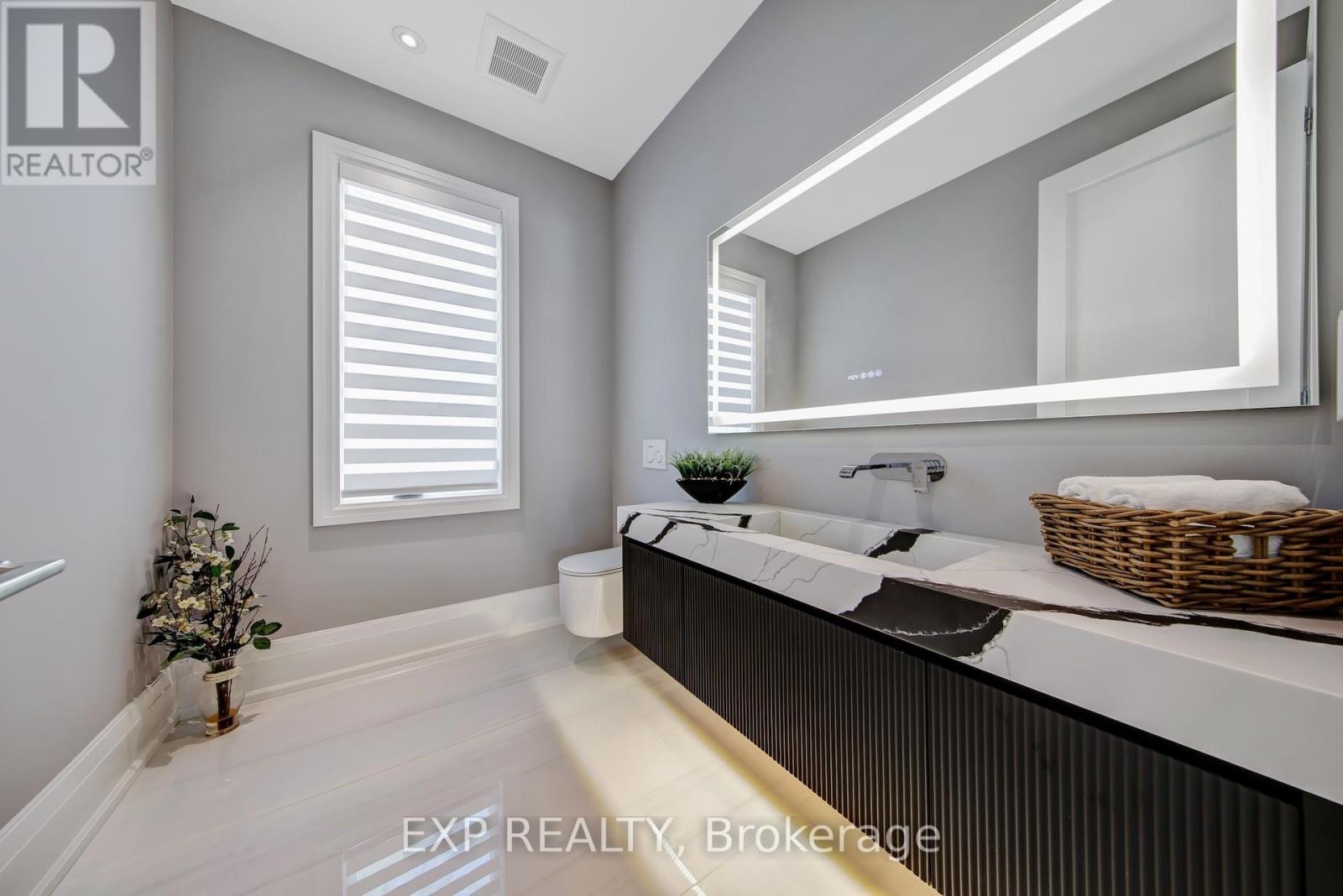 150 Wolfdale Avenue, Oakville, Ontario  L6L 4S1 - Photo 8 - W12439068