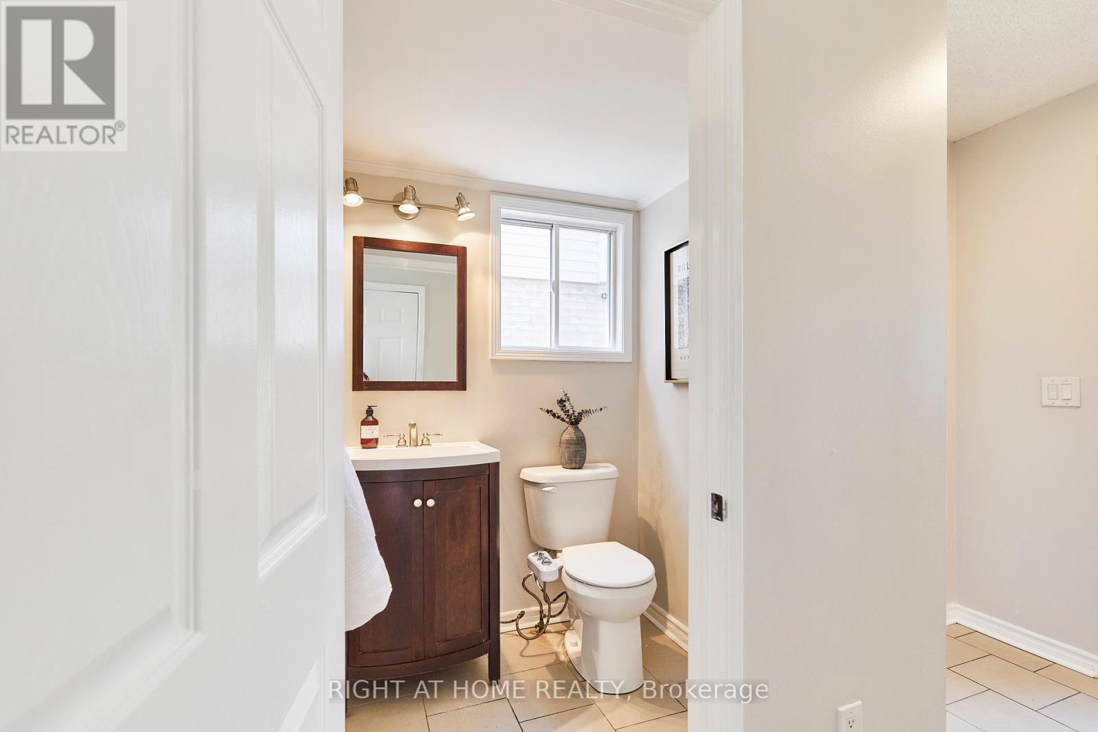 1307 Andover Drive, Oshawa (Eastdale), Ontario  L1K 2K3 - Photo 11 - E12448085