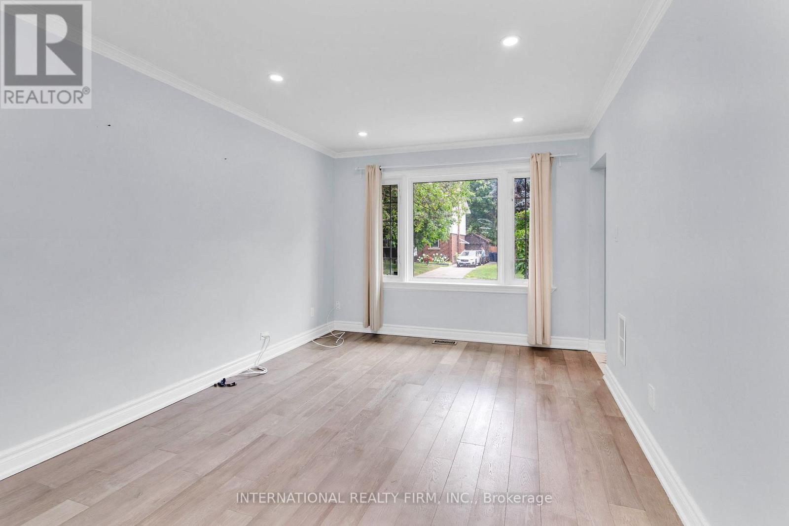 Main - 38 Shangarry Drive, Toronto, Ontario  M1R 1A3 - Photo 5 - E12448087
