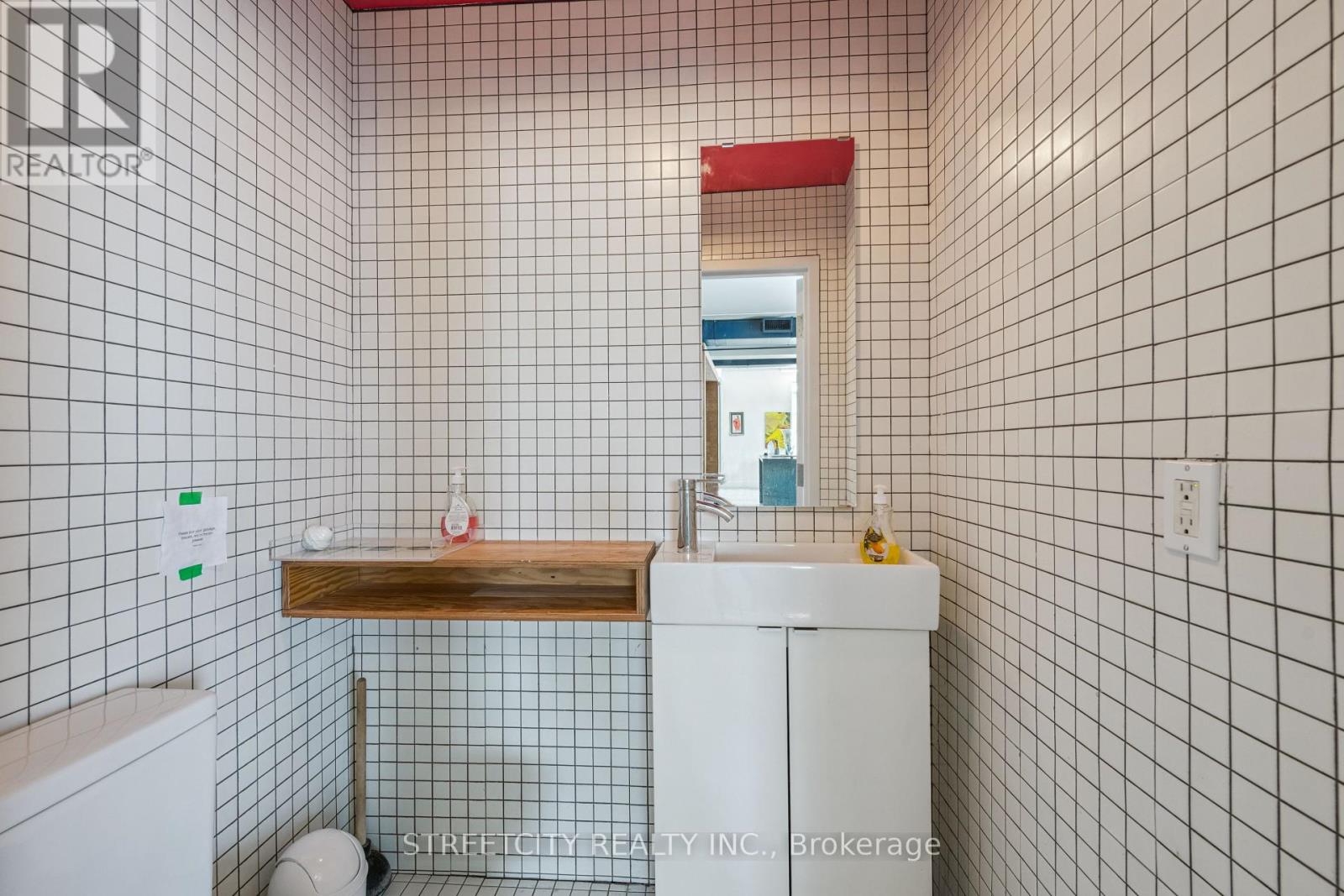 837 Dundas Street W, Toronto, Ontario  M6J 1V4 - Photo 31 - C12448141