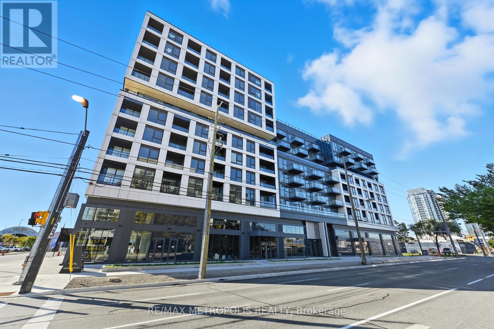 204 - 1037 The Queensway, Toronto, Ontario  M8Z 6C7 - Photo 2 - W12448097