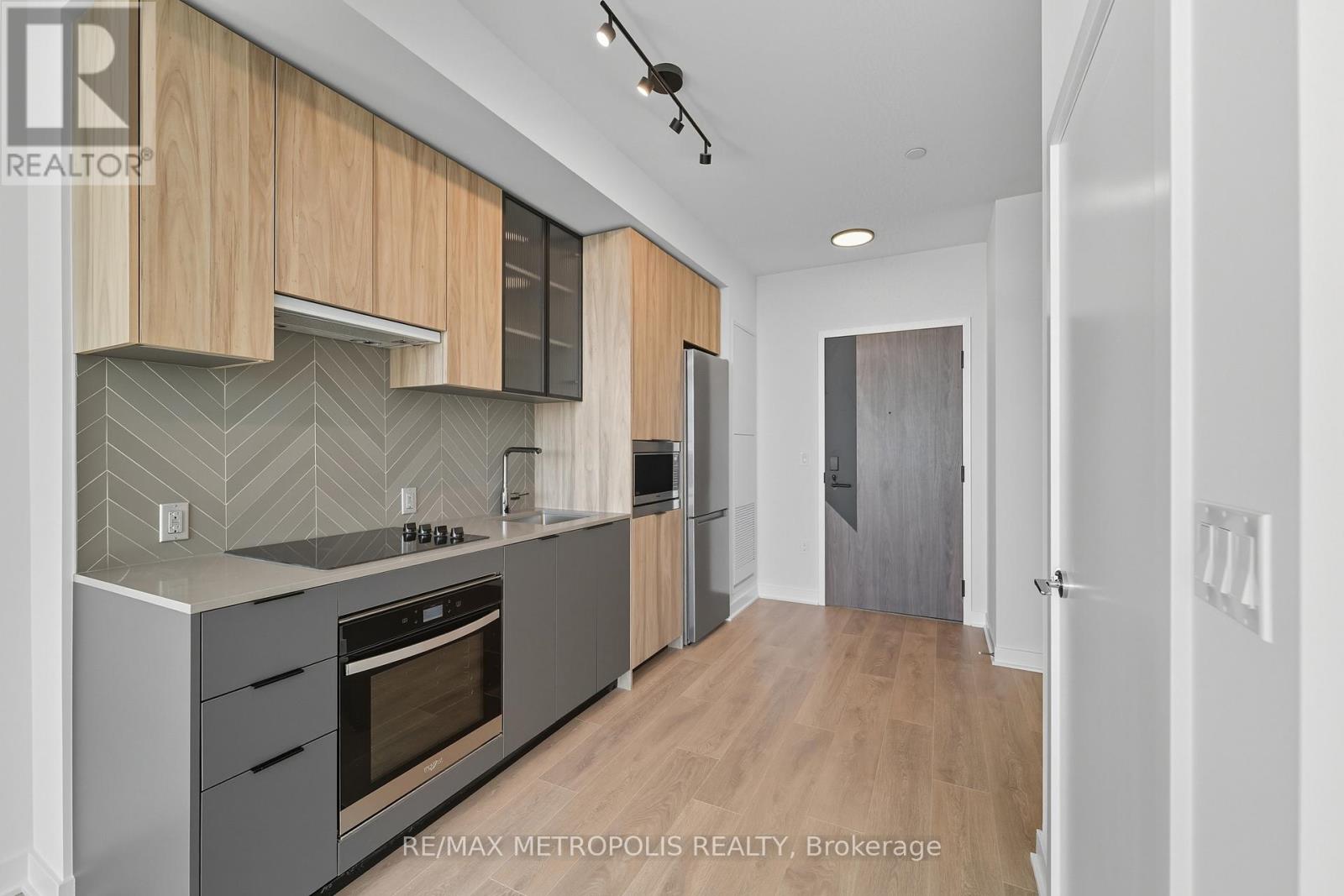 204 - 1037 The Queensway, Toronto, Ontario  M8Z 6C7 - Photo 8 - W12448097
