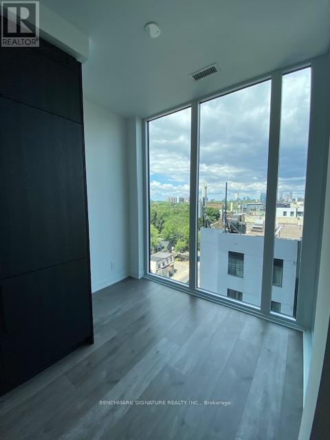 725 - 285 Dufferin Street, Toronto, Ontario  M6K 0J2 - Photo 4 - W12448106