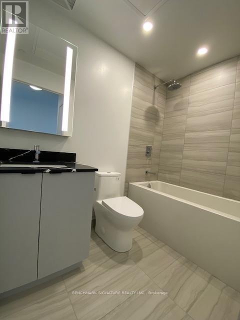 725 - 285 Dufferin Street, Toronto, Ontario  M6K 0J2 - Photo 7 - W12448106